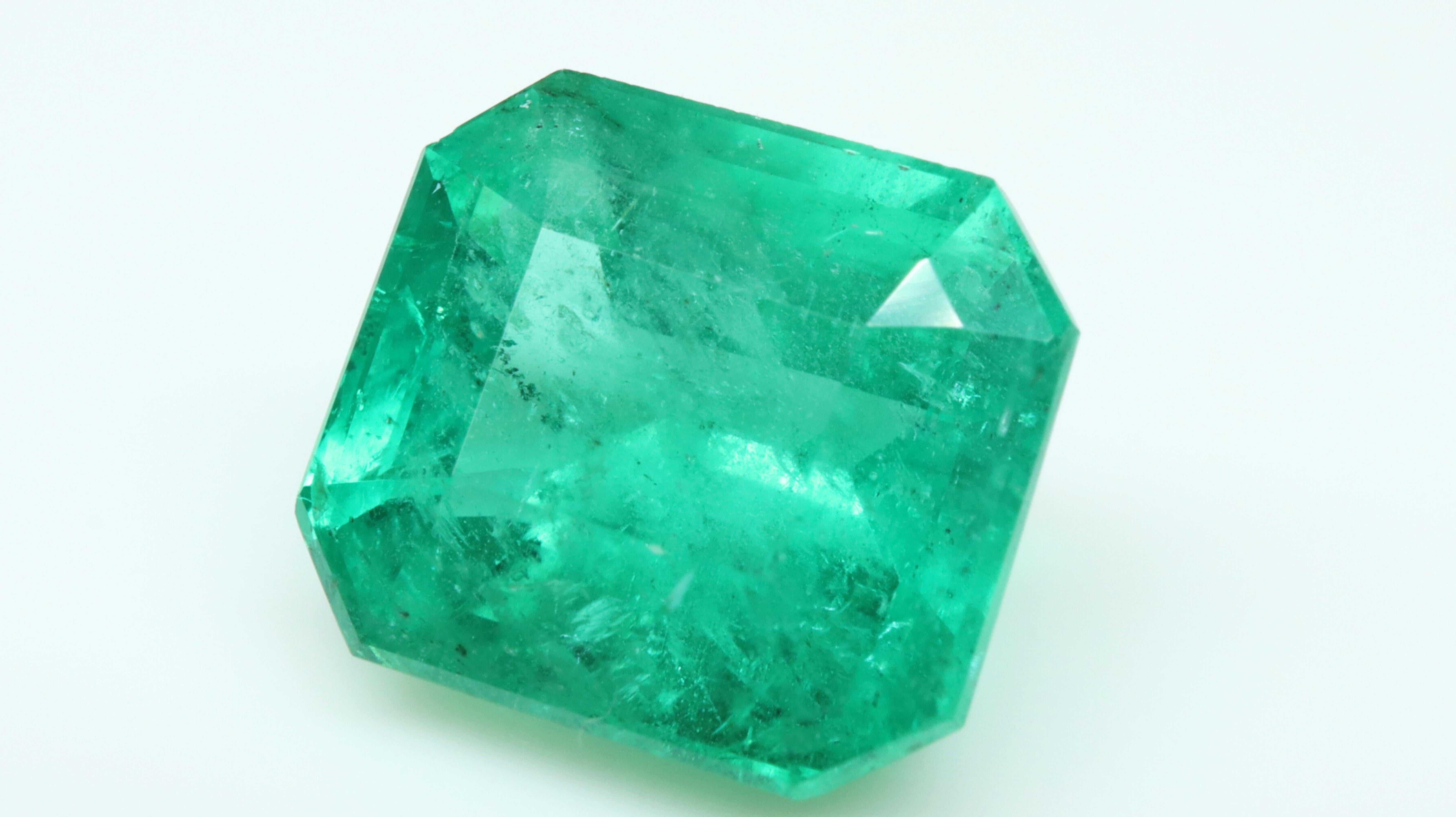 Lovely Emerald well proportionate and the color is evenly distributed.

Emeralds are naturally porous and inclusive stones, with surface reaching fractures and in order to improve its clarity, it is a common and widely accepted practice in the