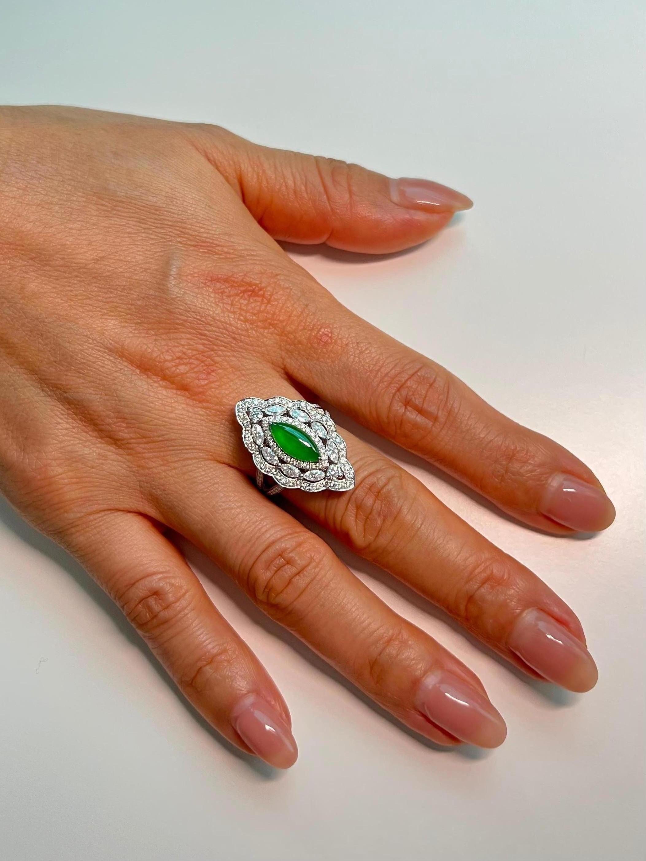 Ciondolo e anello di giada e diamanti certificati, Greene & Greene, Super Glow in vendita 8