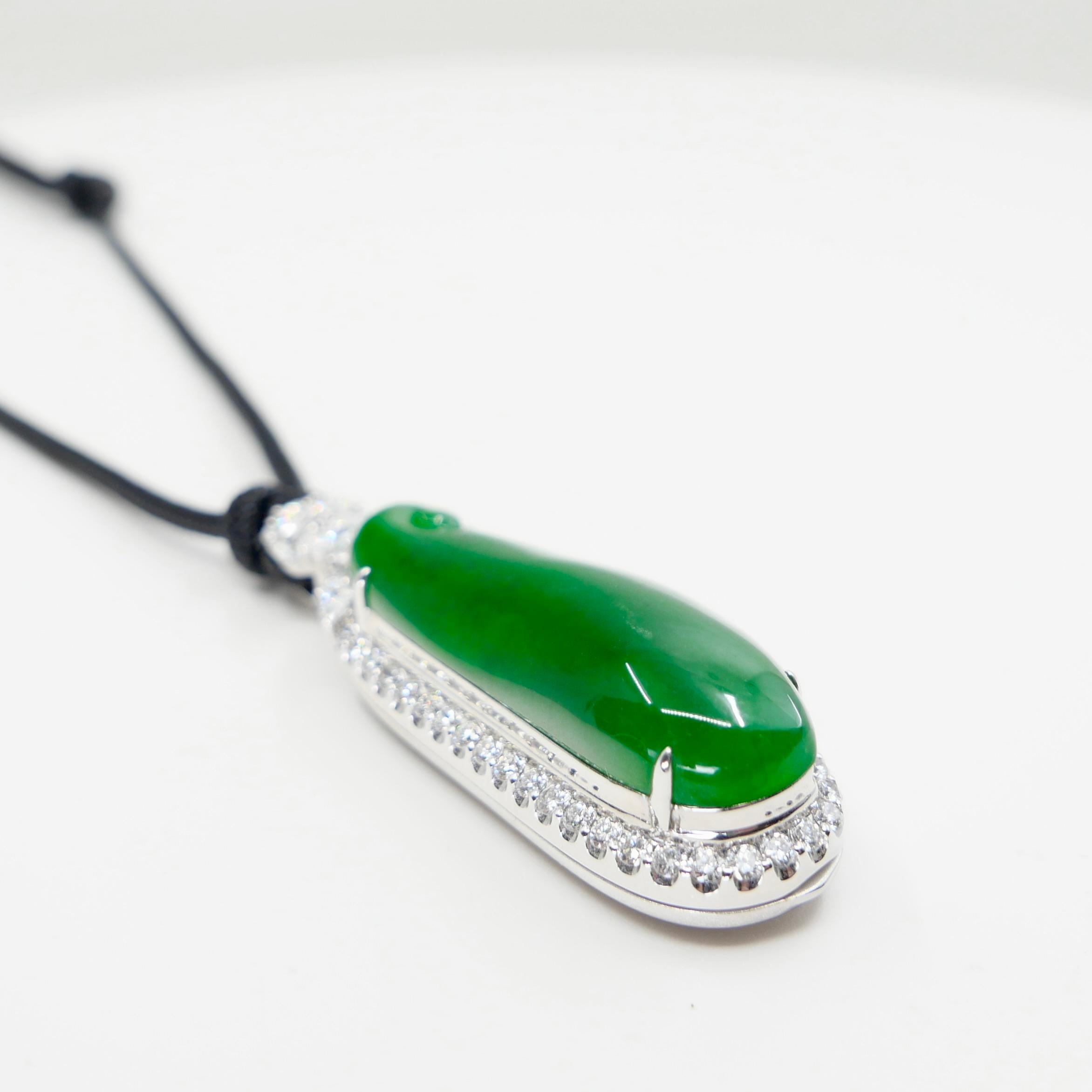 Colgante de jade certificado y diamantes. Color Verde Imperial y Sustancial. Primer corte en venta