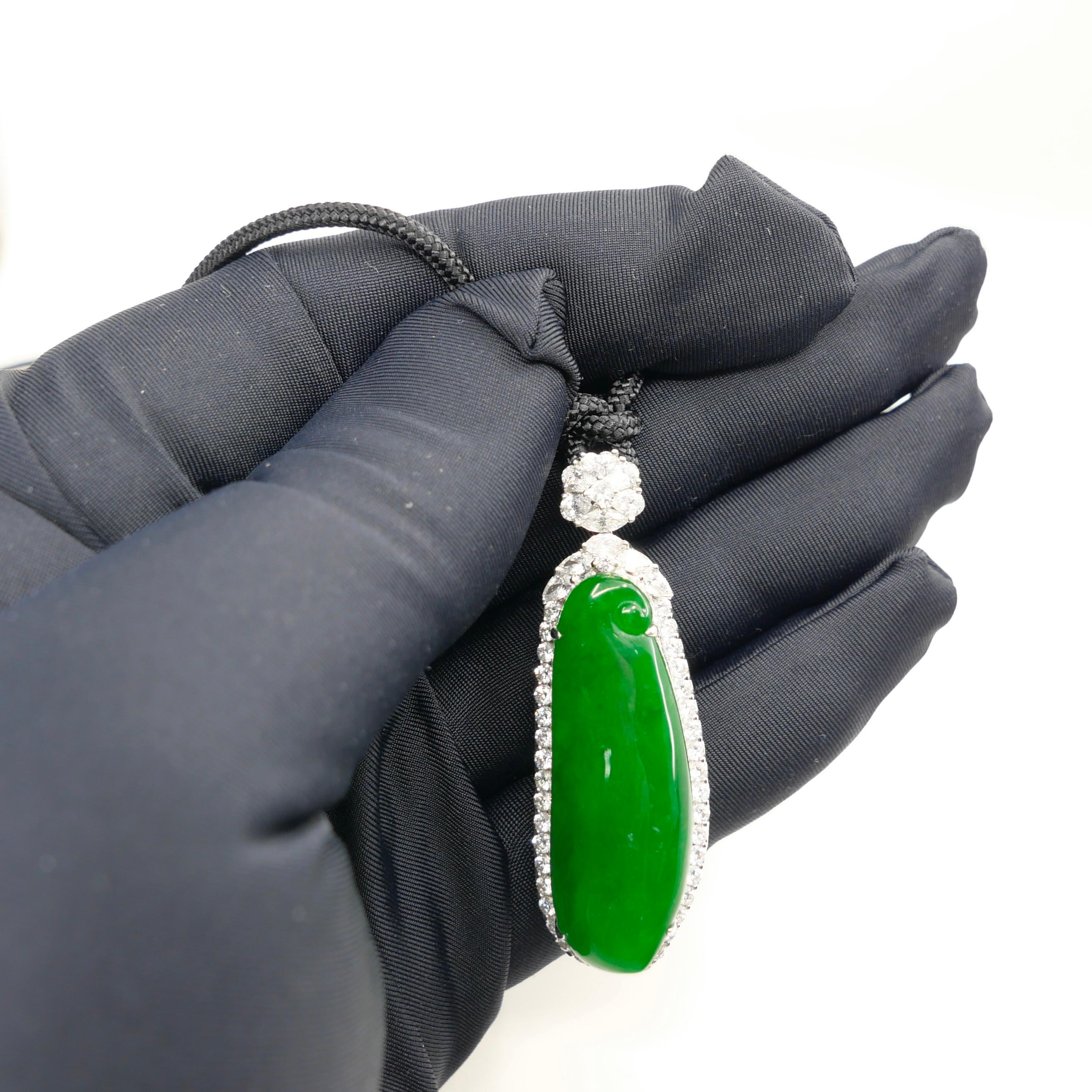 Colgante de jade certificado y diamantes. Color Verde Imperial y Sustancial. en Nuevo estado para la venta en Hong Kong, HK