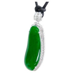 Pendentif certifié en jade et diamant. Couleur verte impériale & Greene.