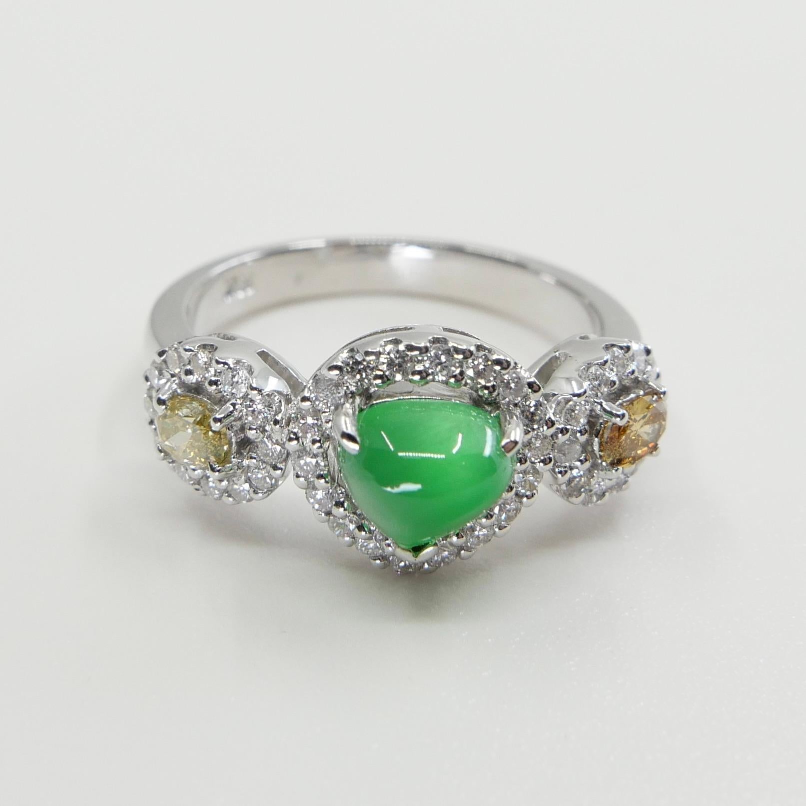 Certified Jade & Fancy Yellow Diamond Cocktail Ring, Glowing Apple Green Jade In New Condition For Sale In Hong Kong, HK