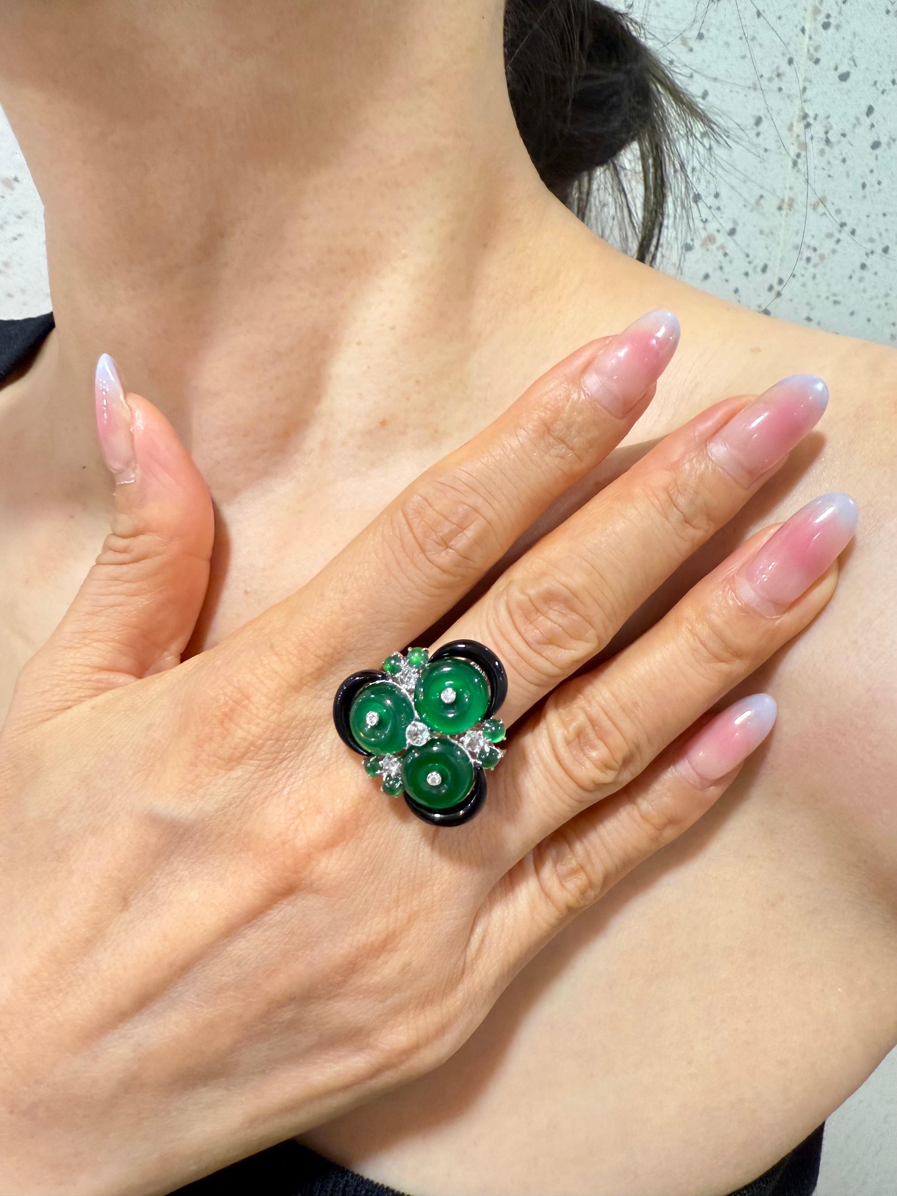 Certified Jade, Rose Cut Diamond & Onyx Ring & Pendant. Imperial Green Jade. XXL In New Condition For Sale In Hong Kong, HK