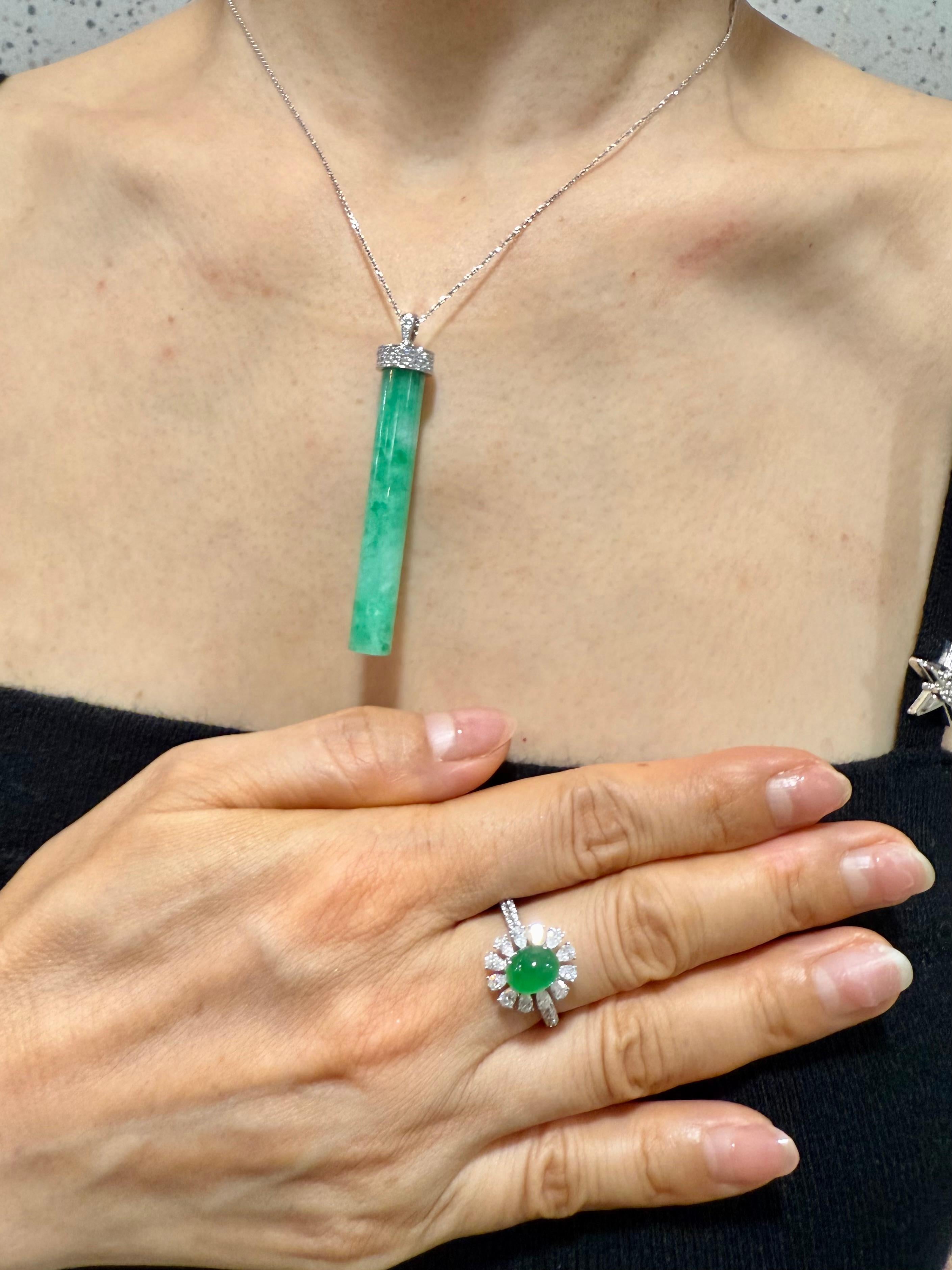Collier pendentif vert pomme en jadéite certifiée, jade 38,51 carats et diamants en vente 9