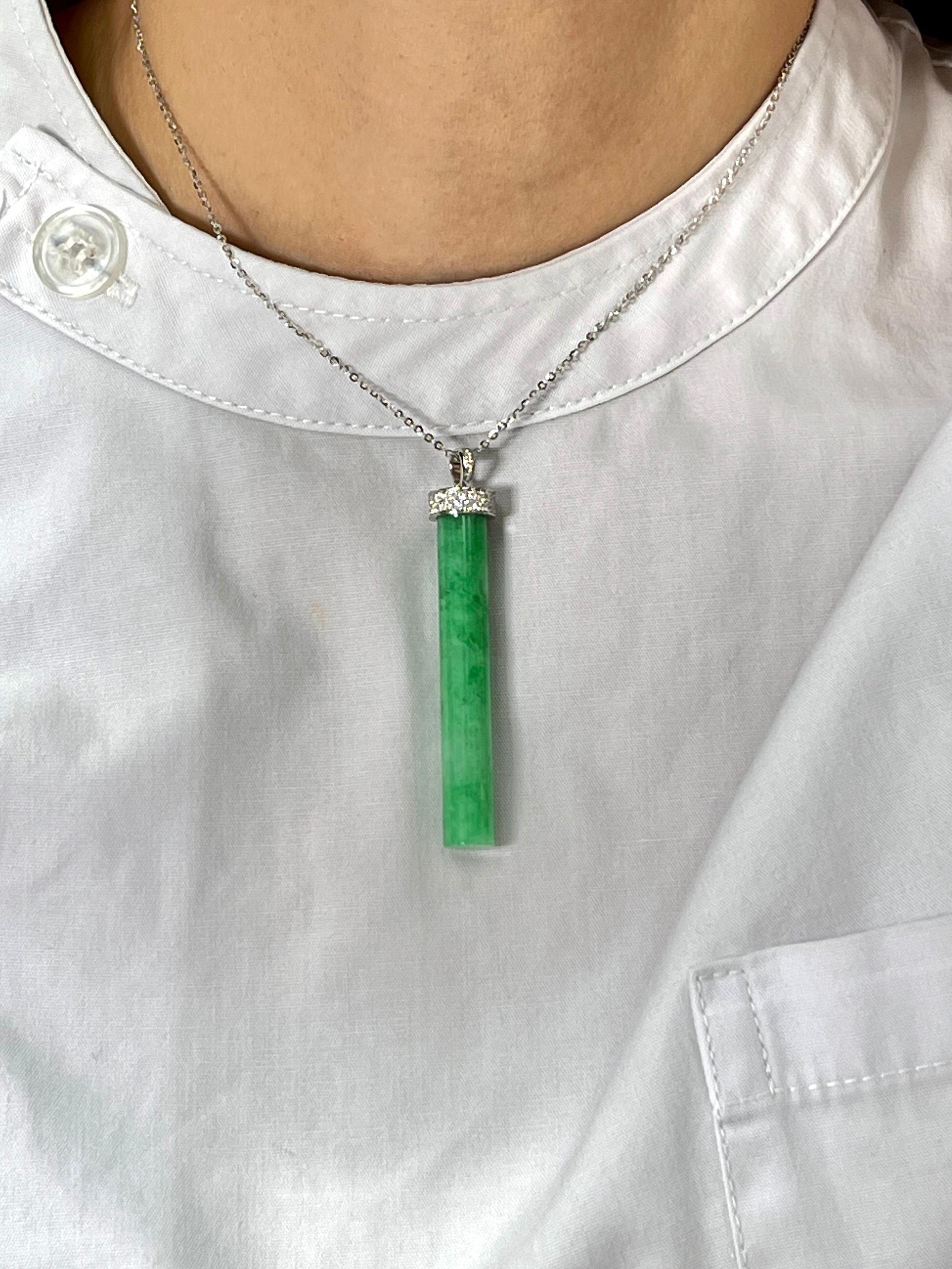 Certified Jadeite Jade 38.51 Carats & Diamond Pendant Drop Necklace, Apple Green For Sale 3