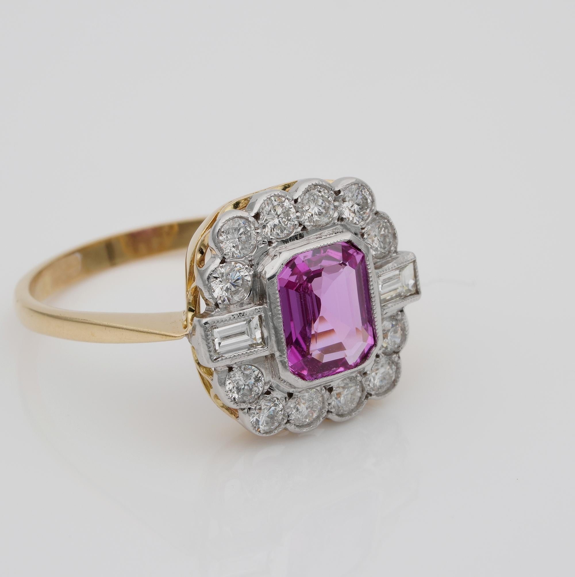 Certified Late Art Deco 1.40 Carat Natural Pink Sapphire and Diamond PT Ring In Good Condition For Sale In Napoli, IT