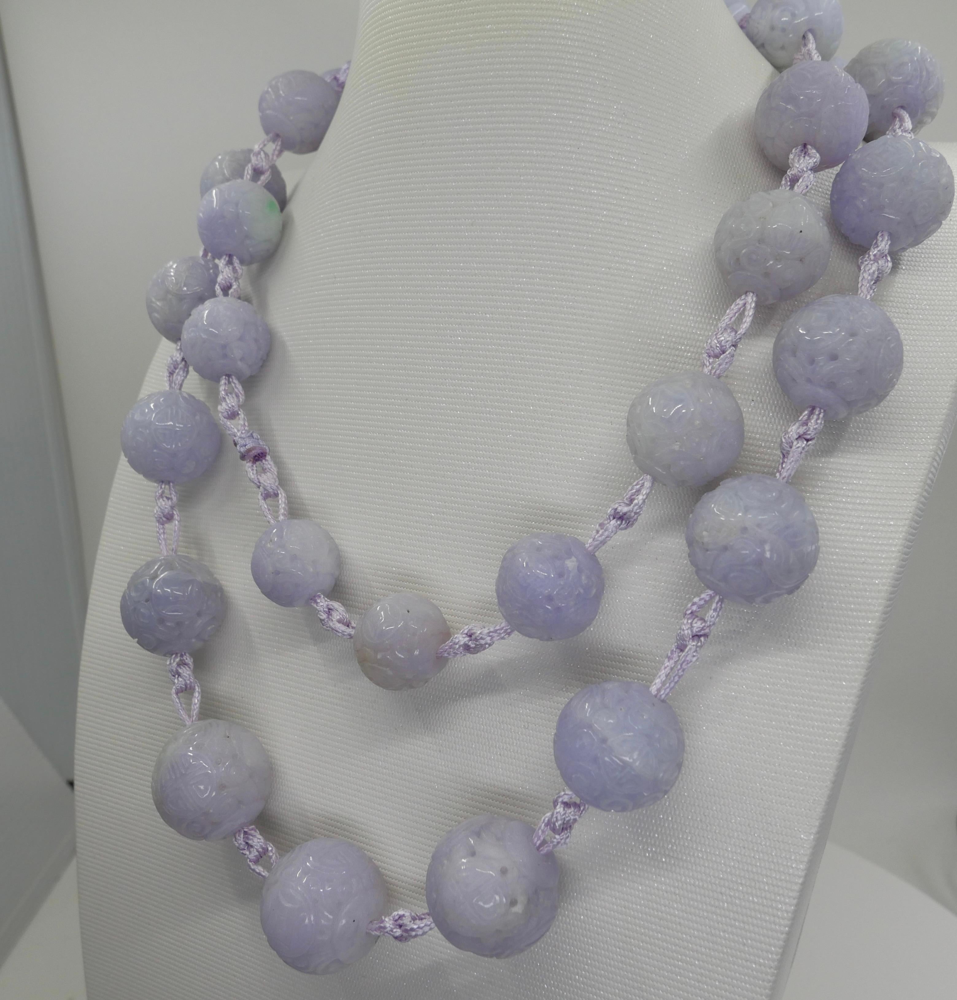 Certified Light Lavender Carved Jade Beads Necklace For Sale 10