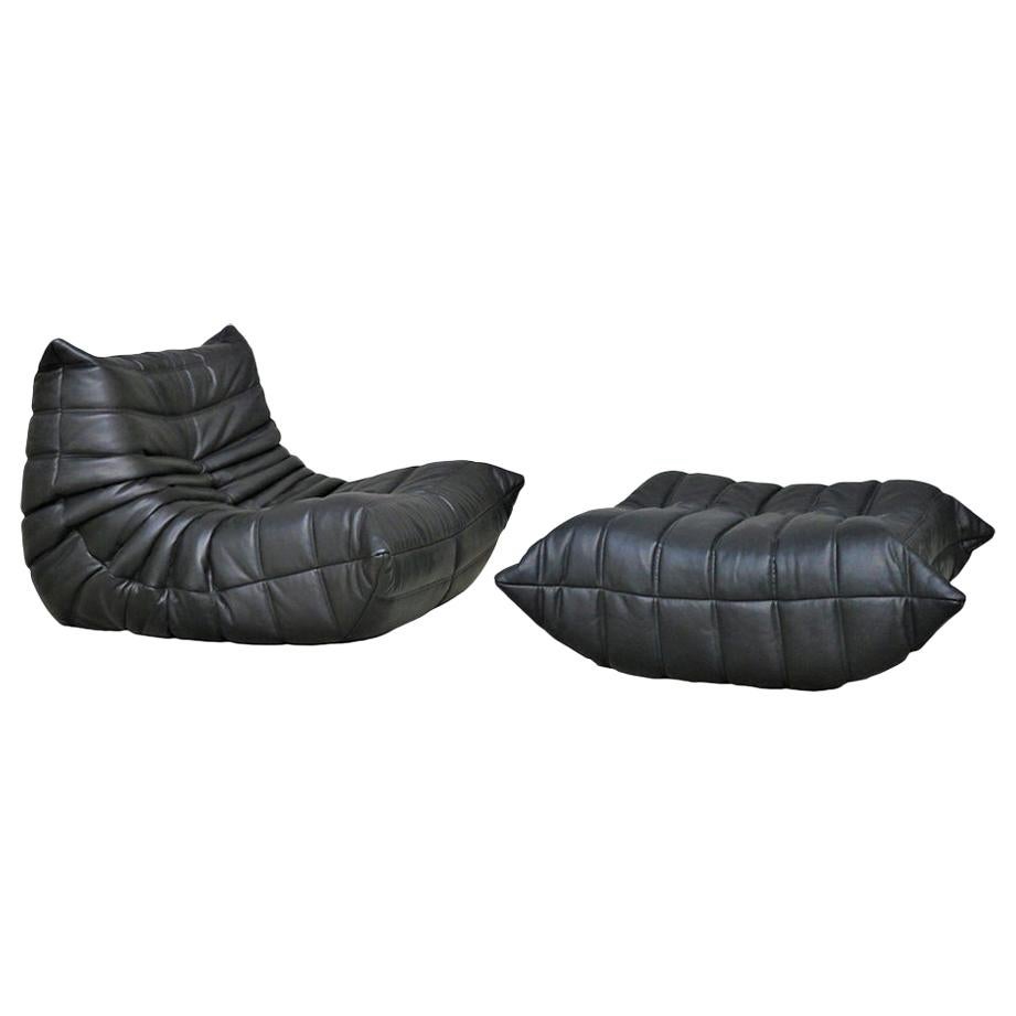 CERTIFIED Ligne Roset TOGO Fireside Chair and Pouf in Black Leather, TOP QUALITY For Sale
