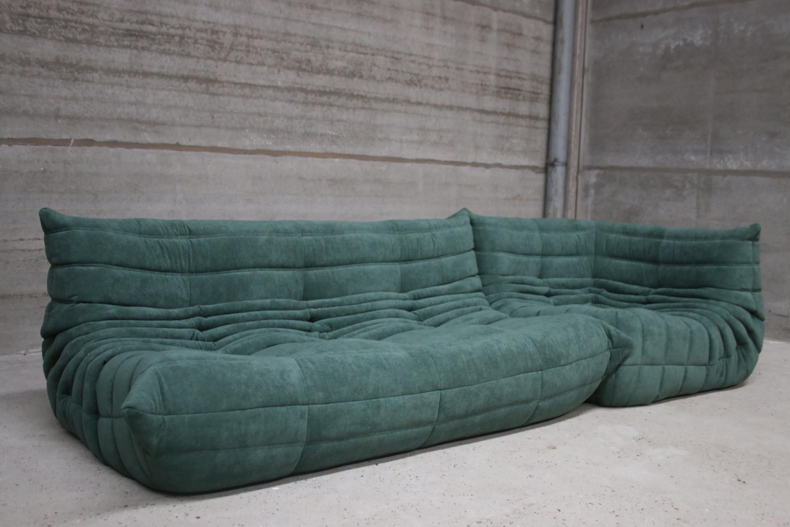 Mid-Century Modern CERTIFIED Ligne Roset TOGO Lounge in Durable Bermuda Fabric, DIAMOND QUALITY For Sale