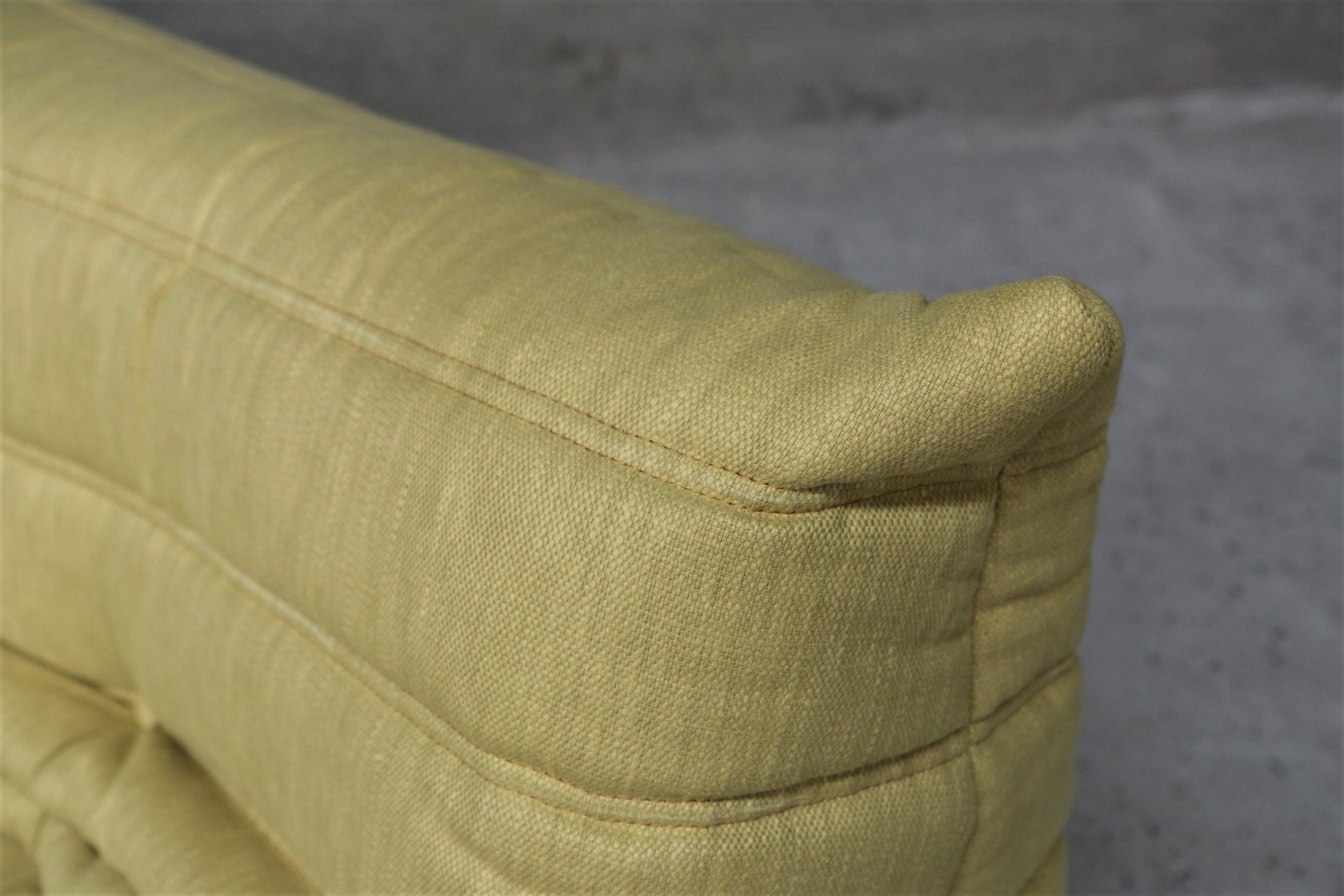 CERTIFIED Ligne Roset TOGO Loveseat in Durable Chartreuse Fabric DIAMOND QUALITY For Sale 11