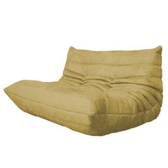 CERTIFIED Ligne Roset TOGO Loveseat in Durable Banana Fabric, DIAMOND QUALITY