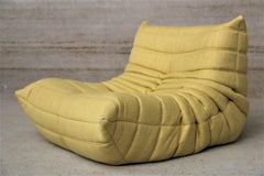 Certified Ligne Roset TOGO One Seat in Durable Chartreuse Fabric Diamond Quality