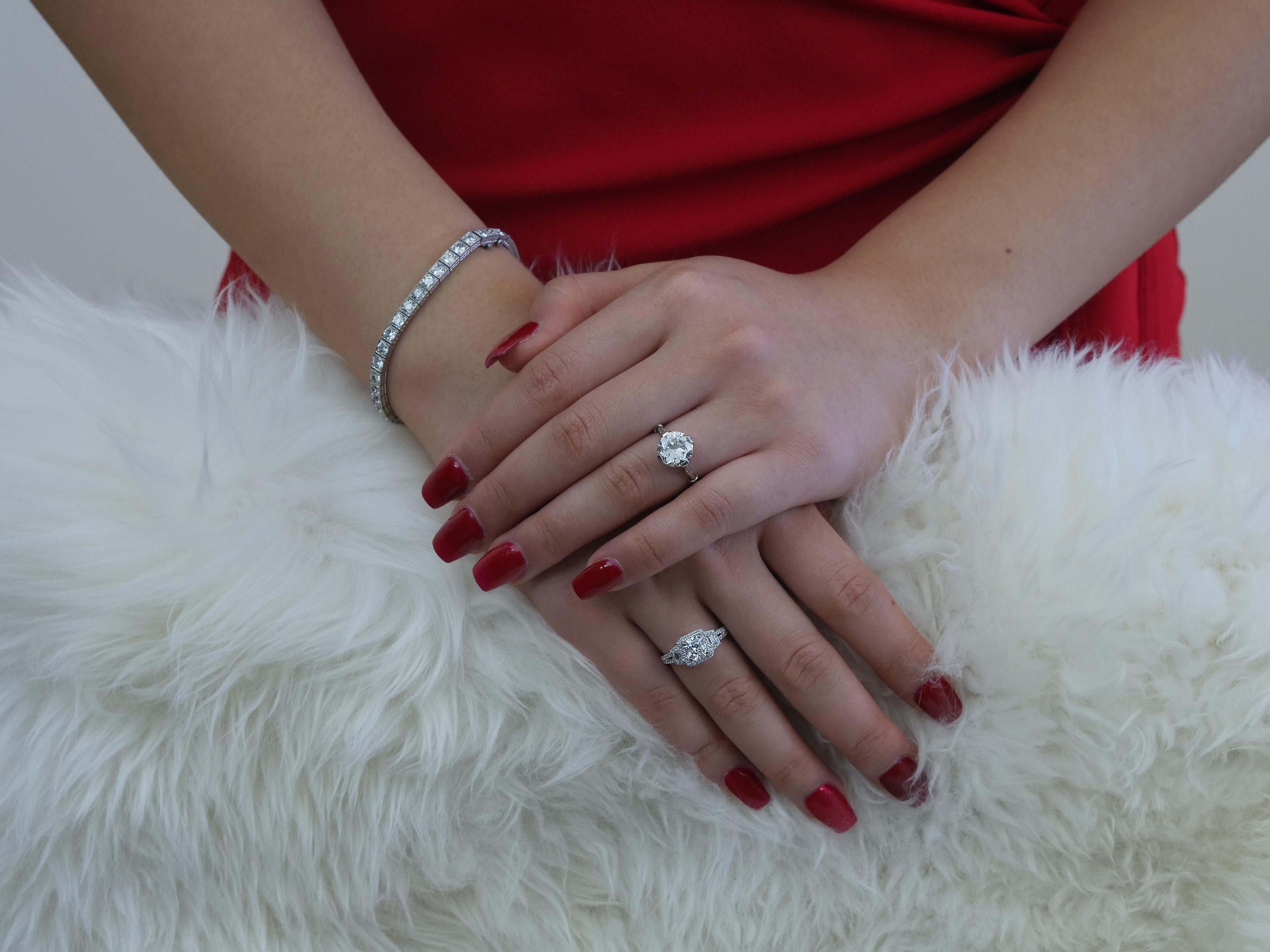 Certified Lucere - Modifizierter Smaragd 1,03ct Diamantring mit Diamantschultern im Angebot 3