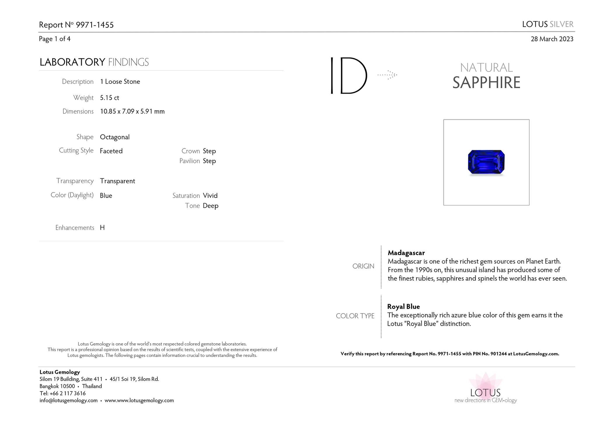 Certifié par Lotus Gemology 
Toutes les pierres précieuses sont naturelles
Saphir bleu certifié = 5,15 carats
Coupe : Émeraude
Origine : Madagascar
144 diamants = 1,50 carats
Coupe : Trapèze, Rond
Métal : Or blanc 18K
Taille de l'anneau : 6.5 US
*Il