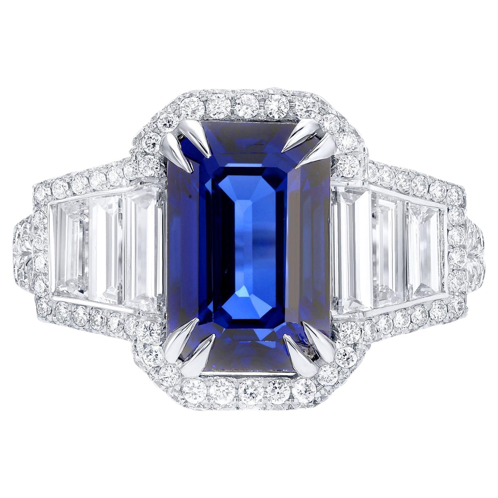 Bague saphir bleu de Madagascar certifiée sertie de diamants 6,6 carats en or 18 carats en vente
