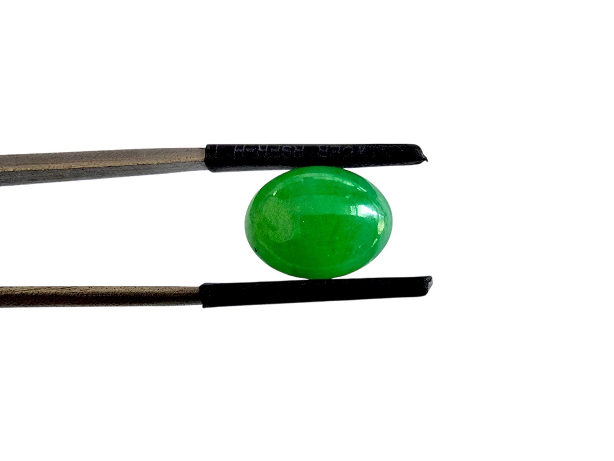 Certified MADE IN JAPAN 5.841cts. Intense Green Burmese A-Jadeite Oval Cabochon For Sale 12