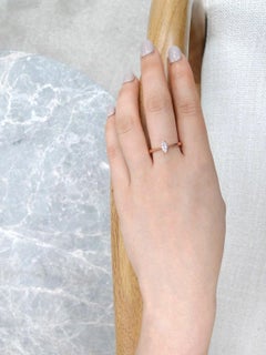 Anello di fidanzamento solitario con diamante a forma di marquise certificato in oro rosa 18 carati