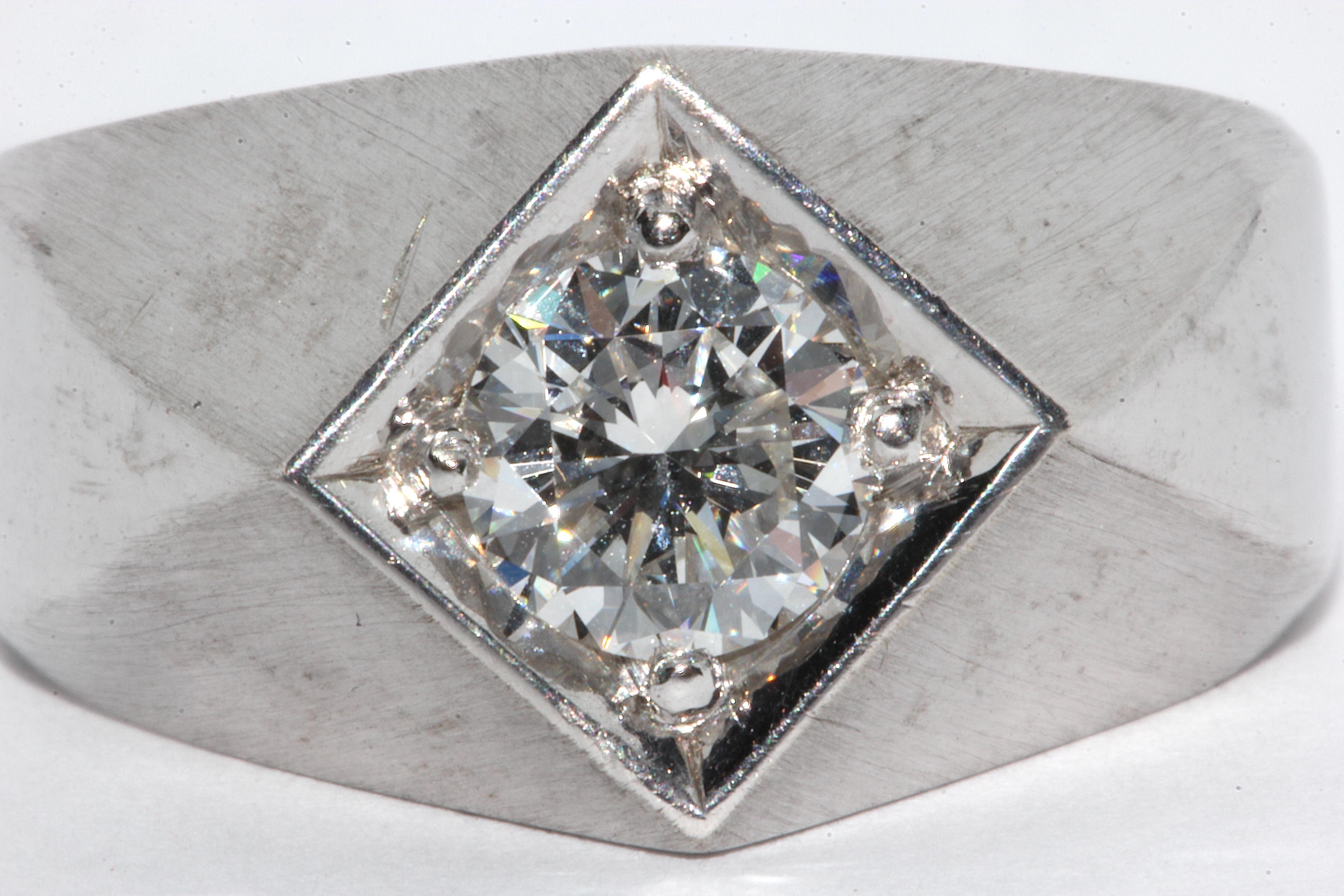 Certified, Massive Men's Ring with 1.15 Carat Solitaire Diamond, 18 Karat Gold 1