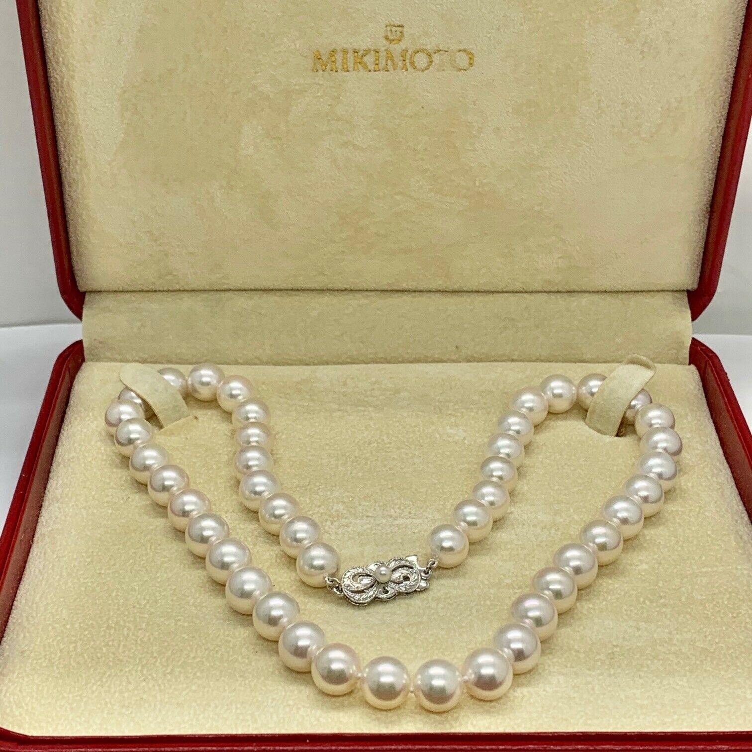 Certifié $17::500 Estate Mikimoto 8.50-9.00 MM collier de perles d'Akoya pour femme. 

Rien ne dit mieux 