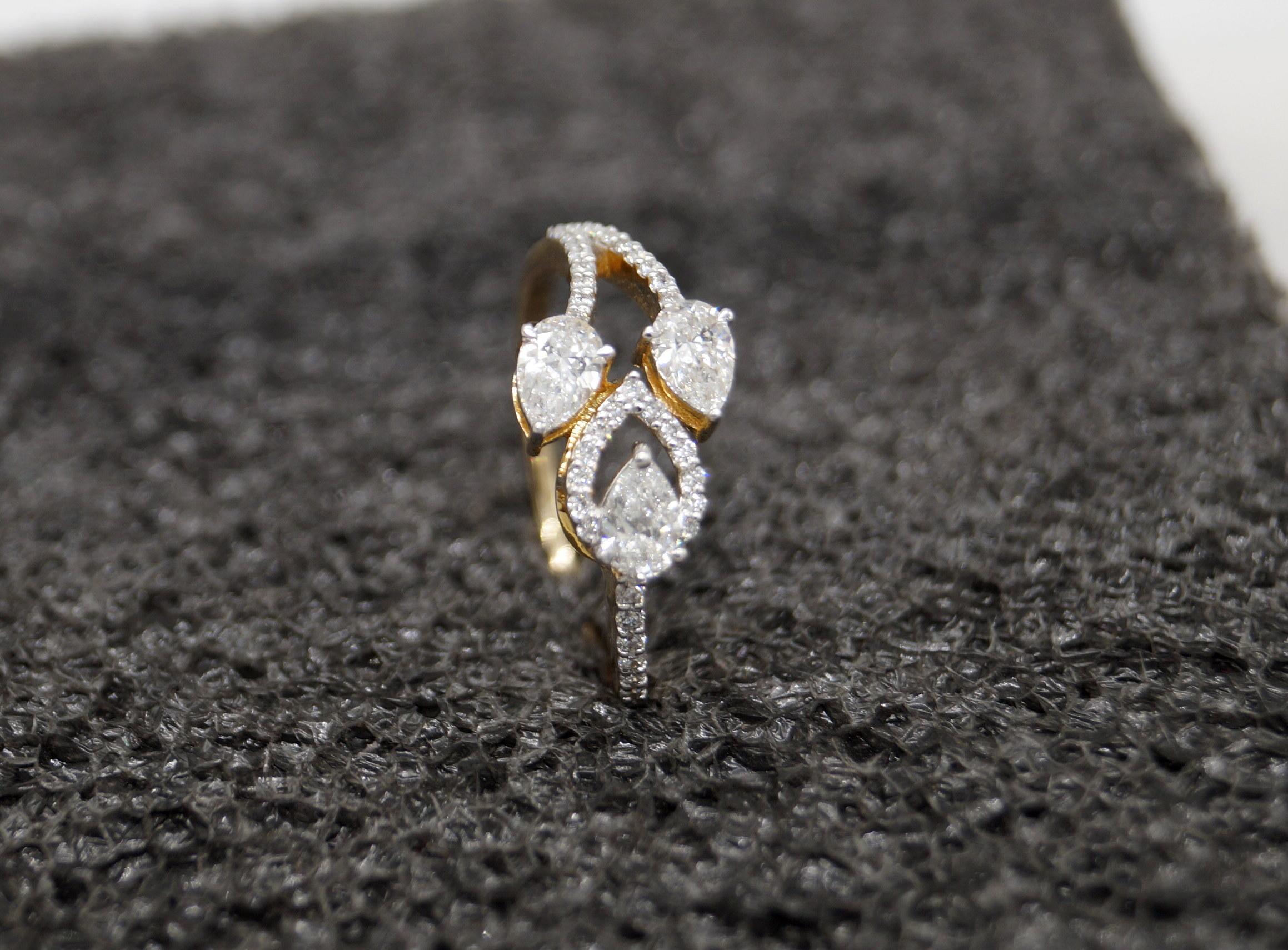 Anello in moissanite certificata in oro 14k Hallmark Anello in oro massiccio certificato in vendita 7