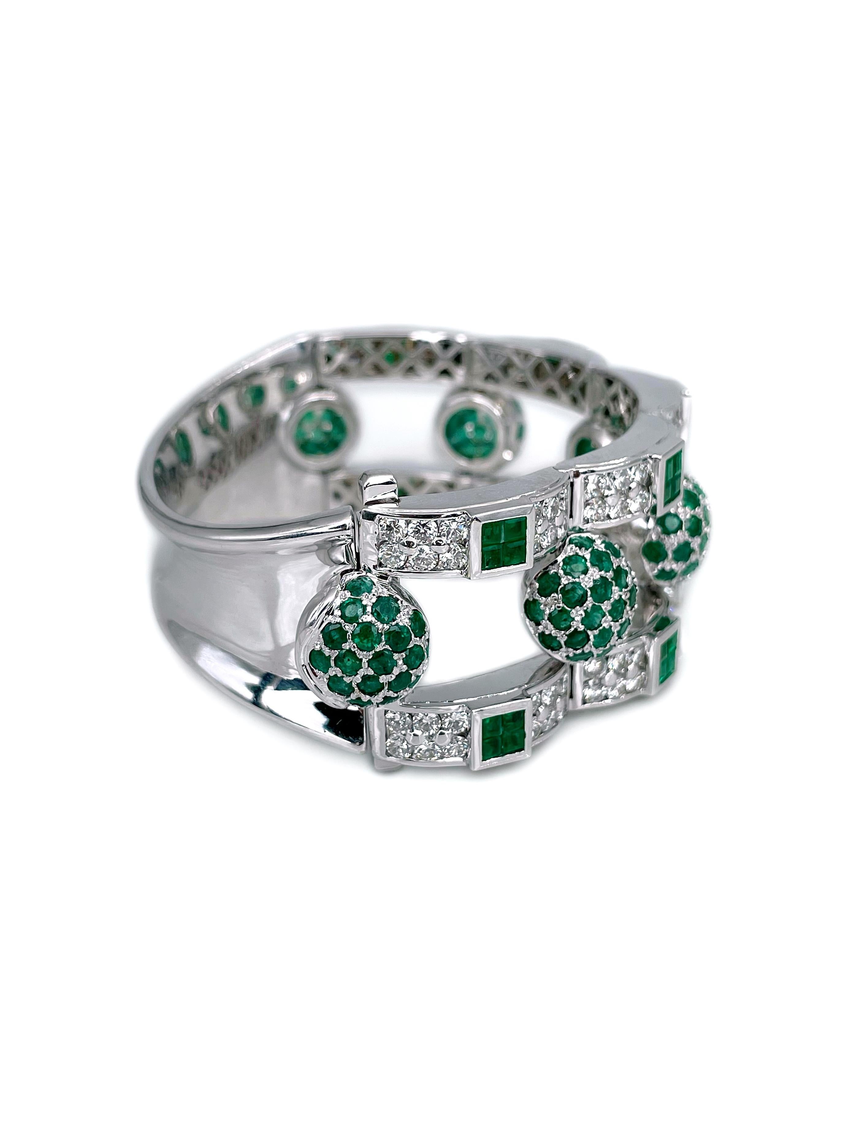 Certified Mouawad 18 Karat Gold 11.20 Carat Emerald 6.37 Carat Diamond Bracelet For Sale 2