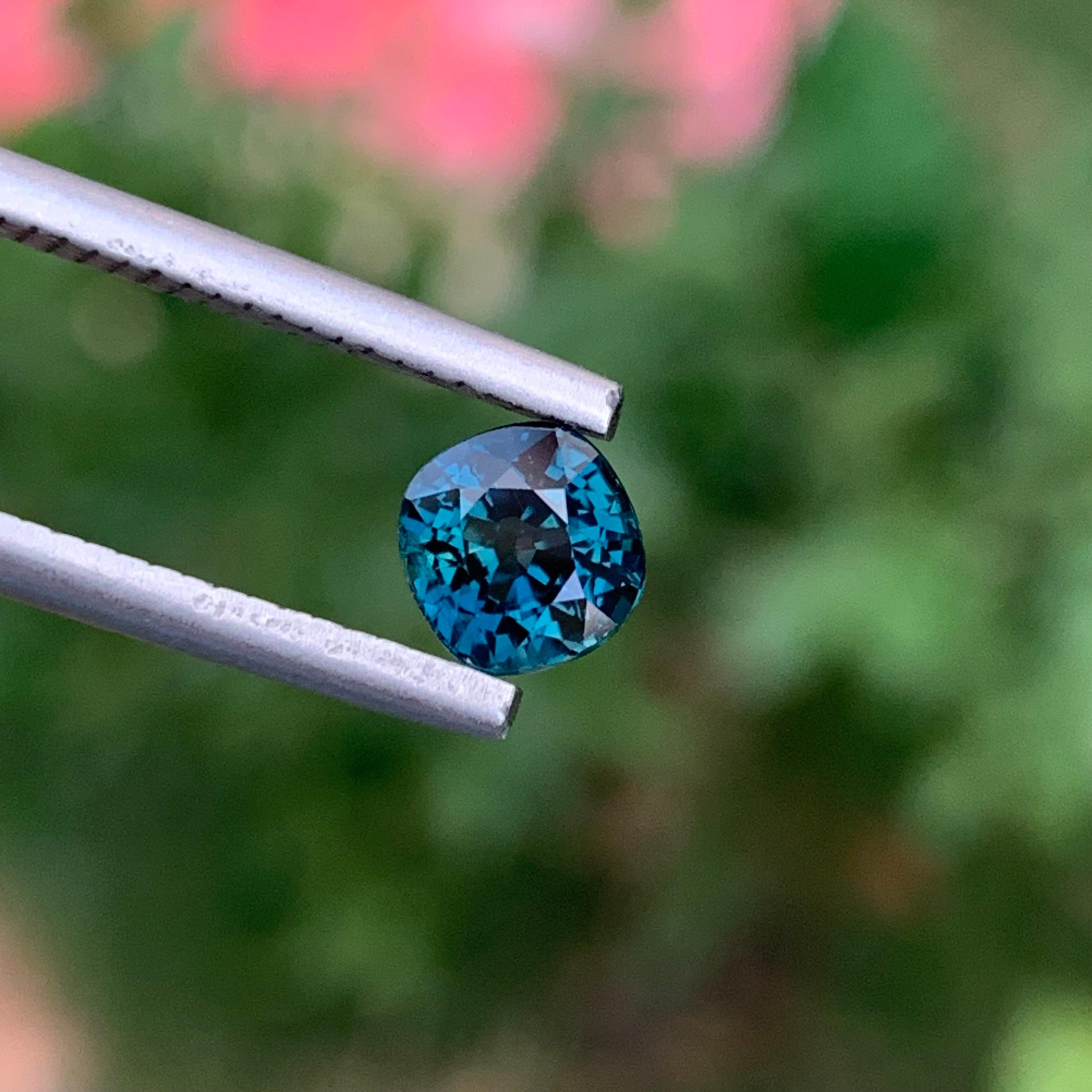 Saphir libre certifié naturel de 1,10 carat de forme coussin pour bague Neuf - En vente à Peshawar, PK