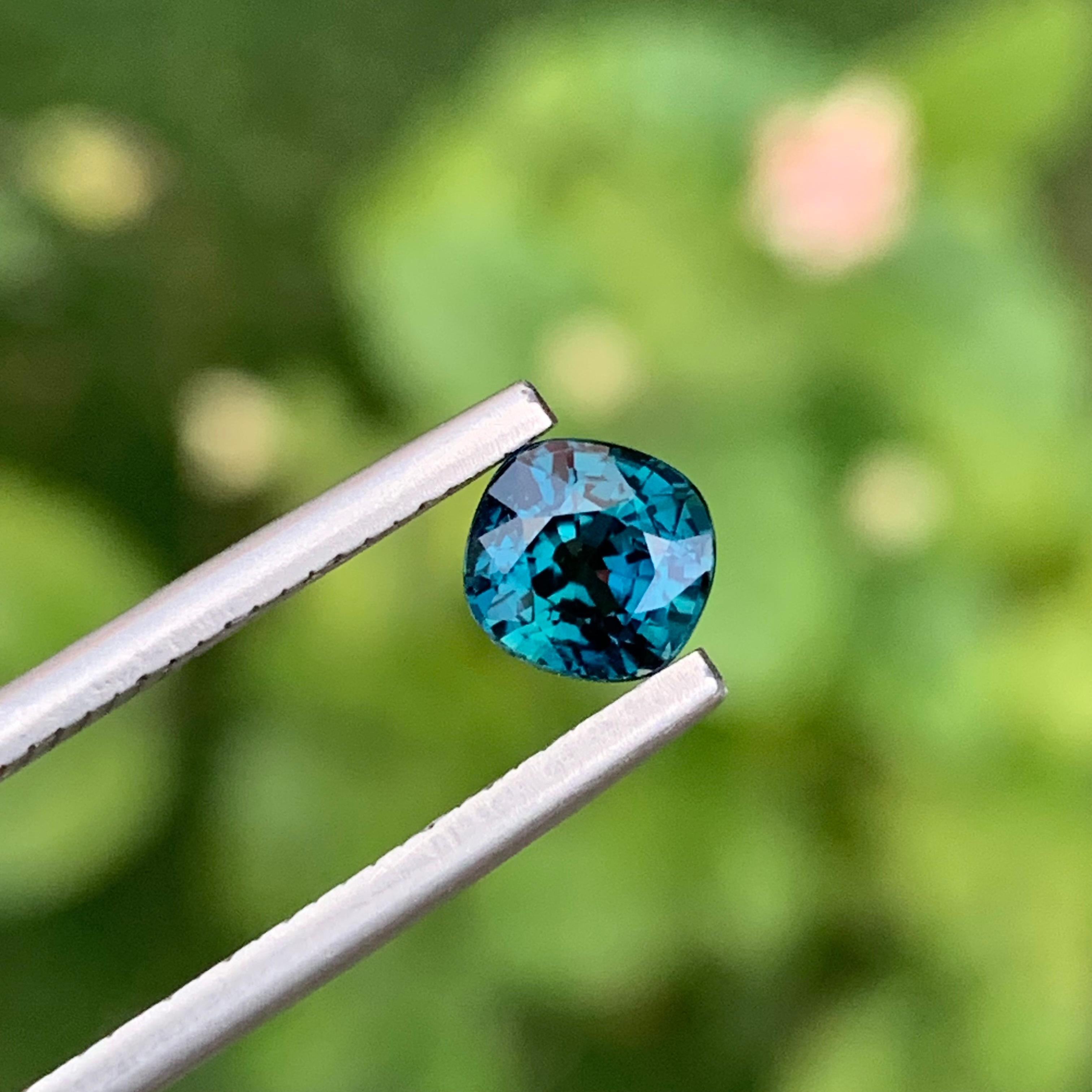 Saphir libre certifié naturel de 1,10 carat de forme coussin pour bague Unisexe en vente