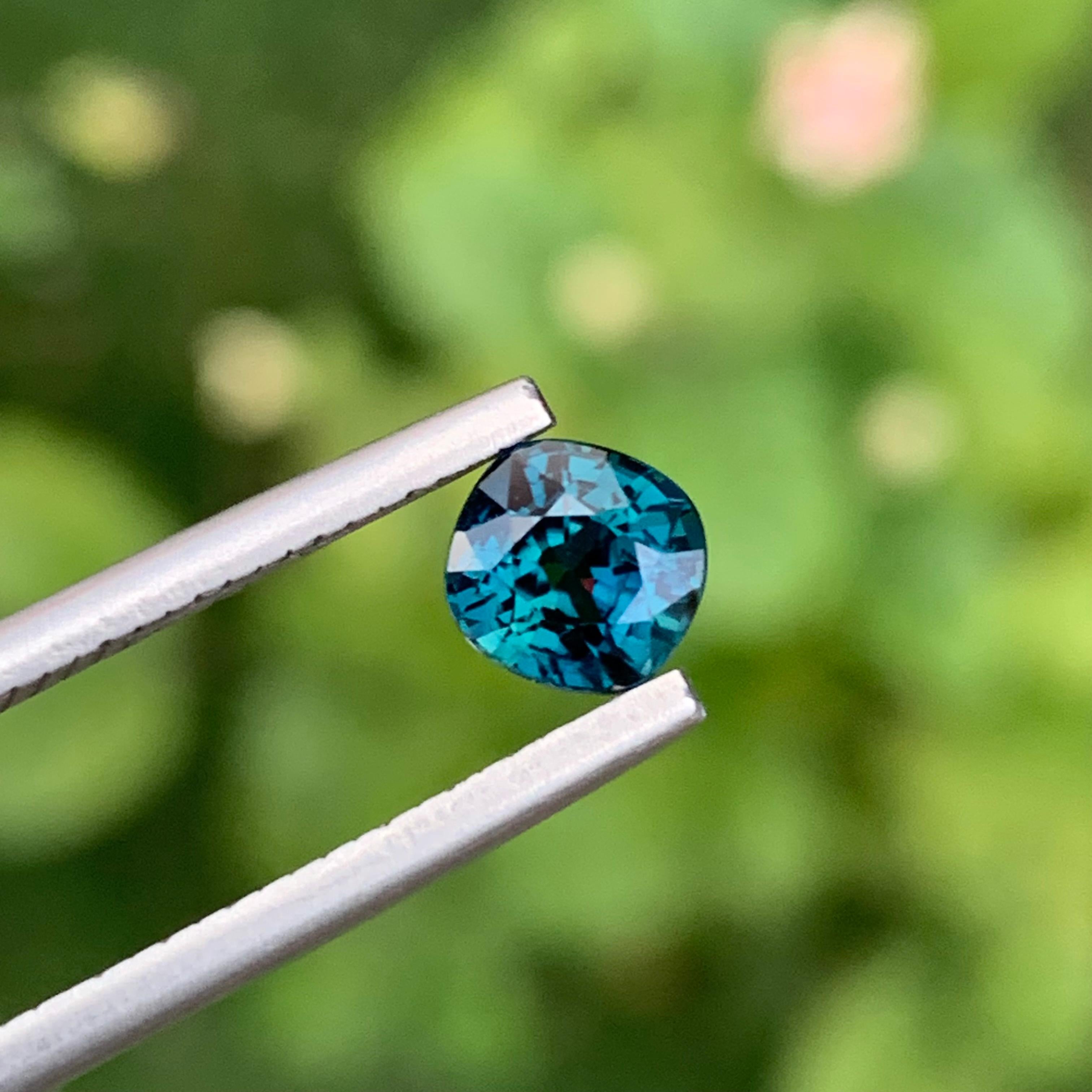 Saphir libre certifié naturel de 1,10 carat de forme coussin pour bague en vente 1