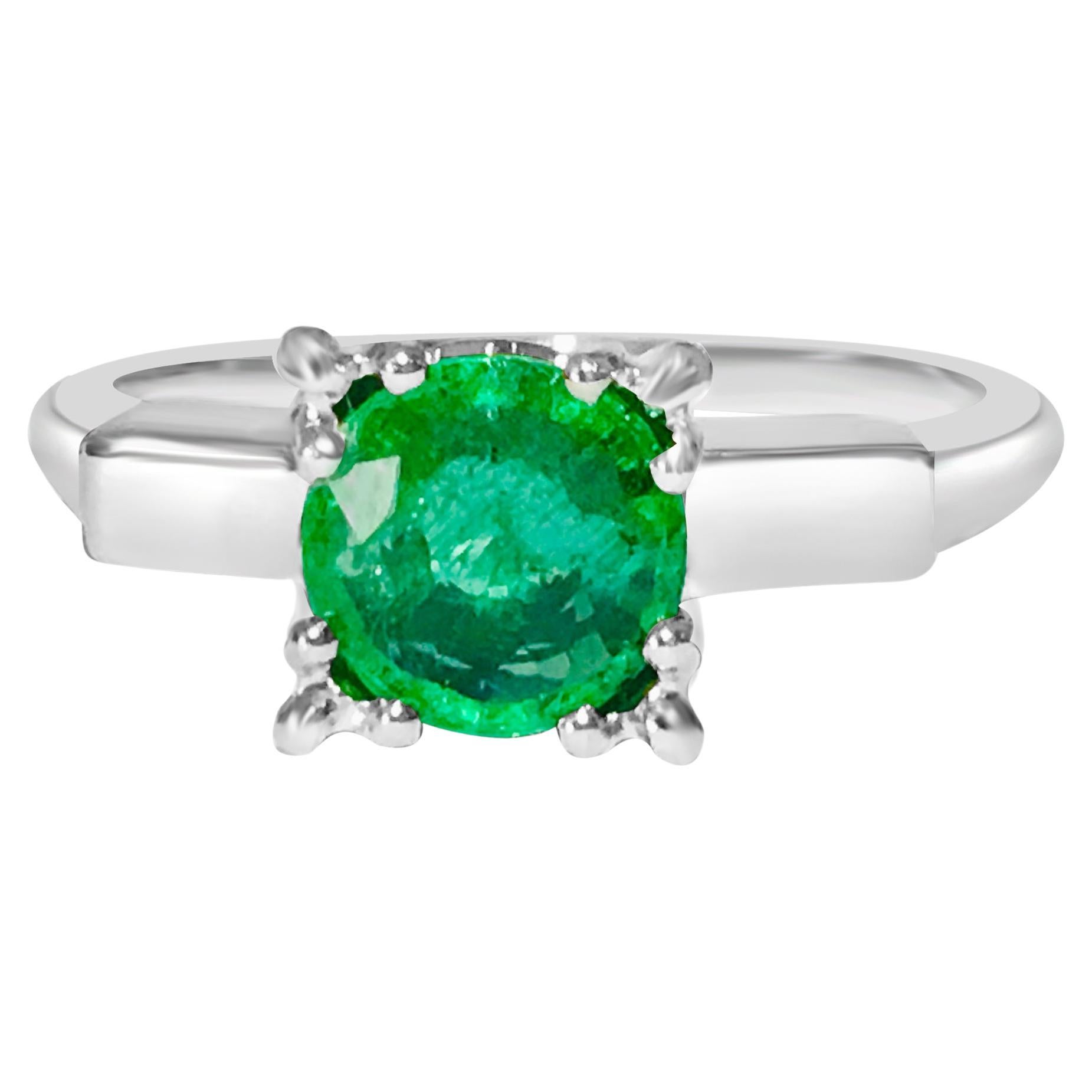 Certified Natural 2.00 Carat Emerald Platinum Ring For Sale
