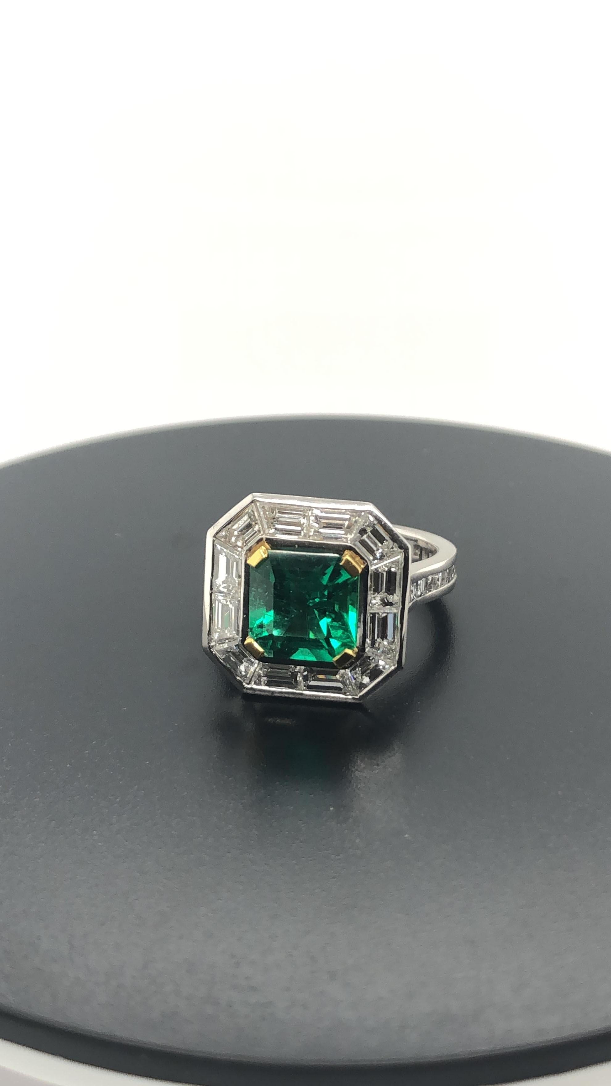 Certified Natural 2.35 Carat Asscher Cut Emerald and Diamond Cocktail Ring For Sale 2