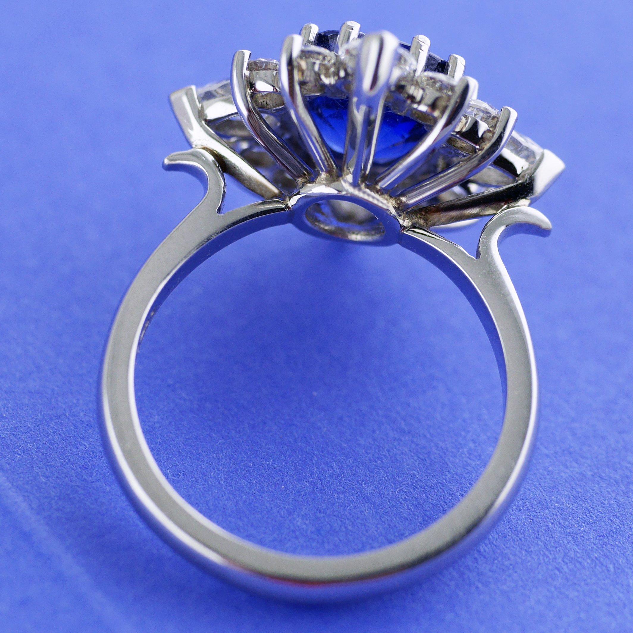 Women's Certified Natural 3.75 Carat Sapphire Diamond Platinum Ring, circa 1960