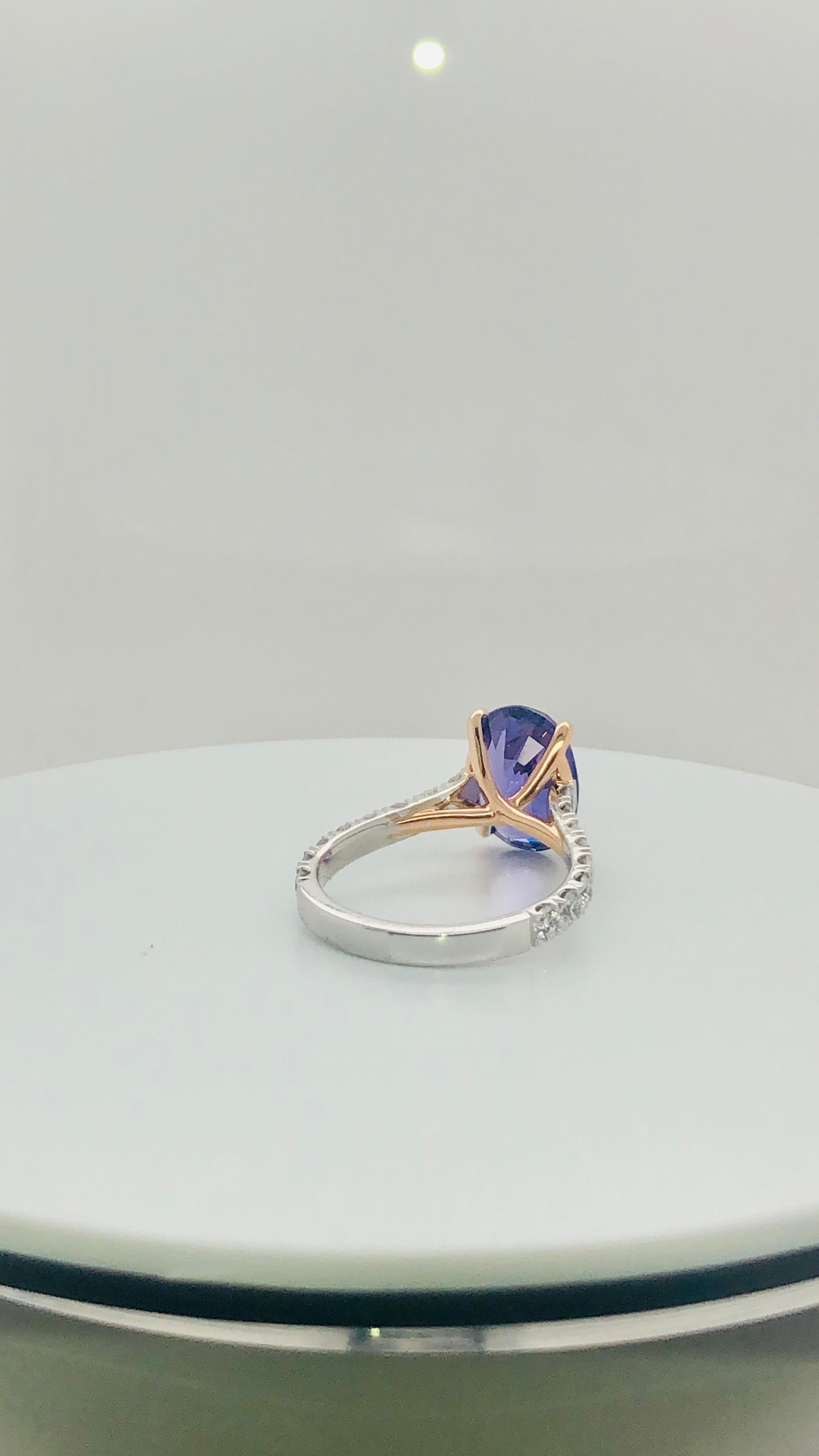 Women's Certified Natural 5.23 Carat Sri Lankan Purple Sapphire Diamond Engagement Ring For Sale
