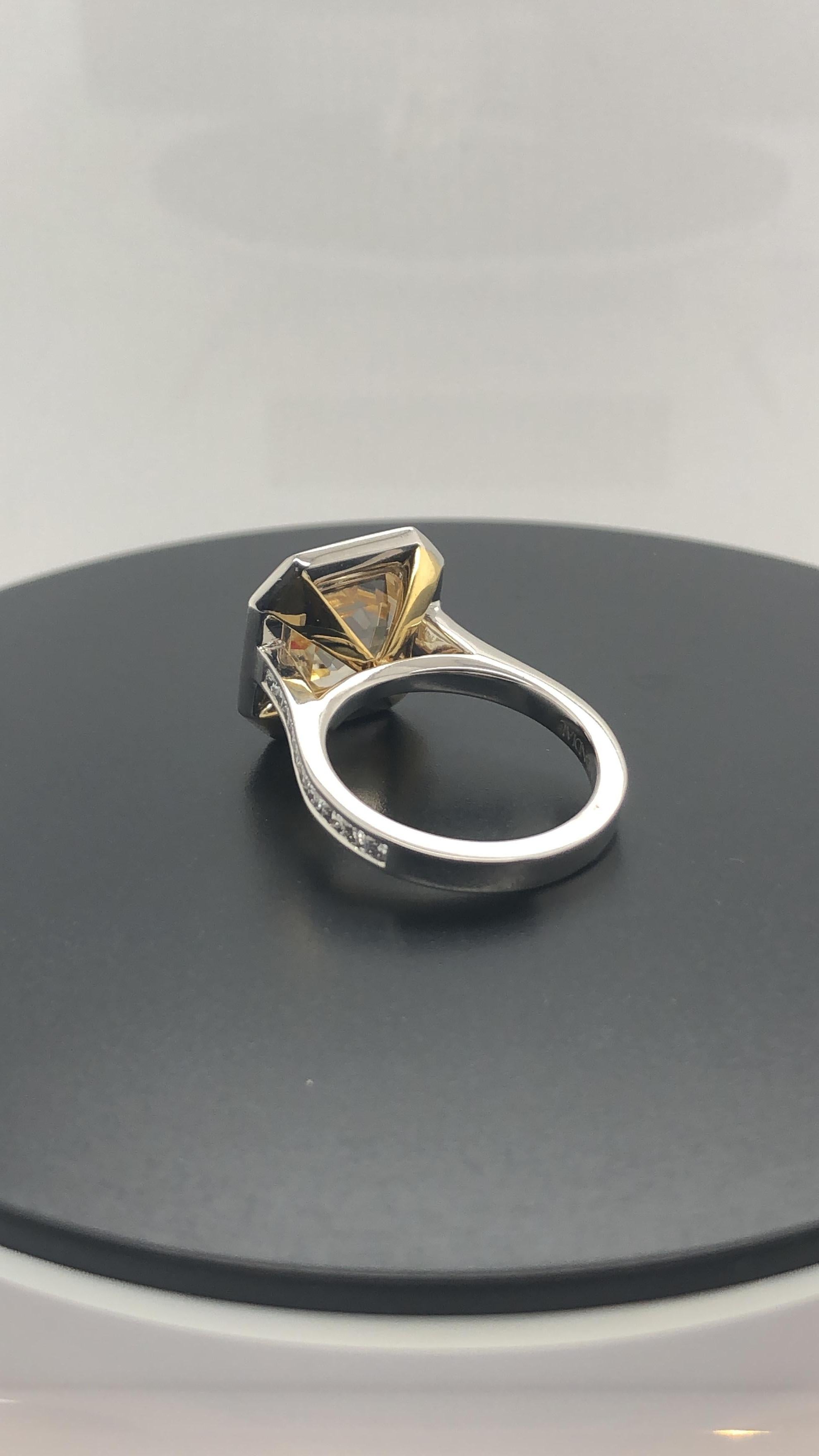 Certified Natural 7.36 Carat, Asscher Cut Yellow Sapphire and Diamond Dress Ring In New Condition In Sydney, NSW