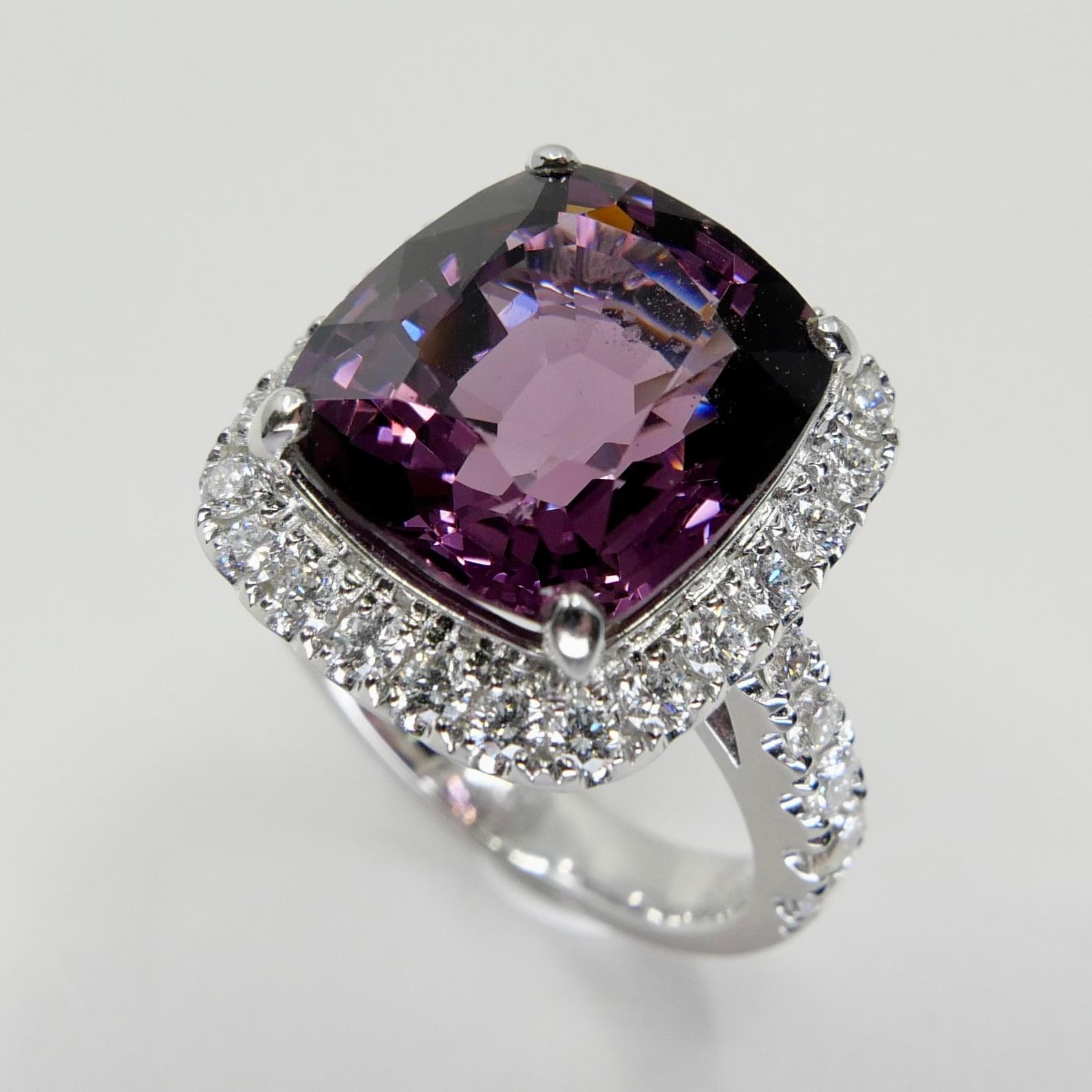 Certified Natural 9.18 Carat Vivid Purple No Heat Spinel & Diamond Cocktail Ring In New Condition For Sale In Hong Kong, HK