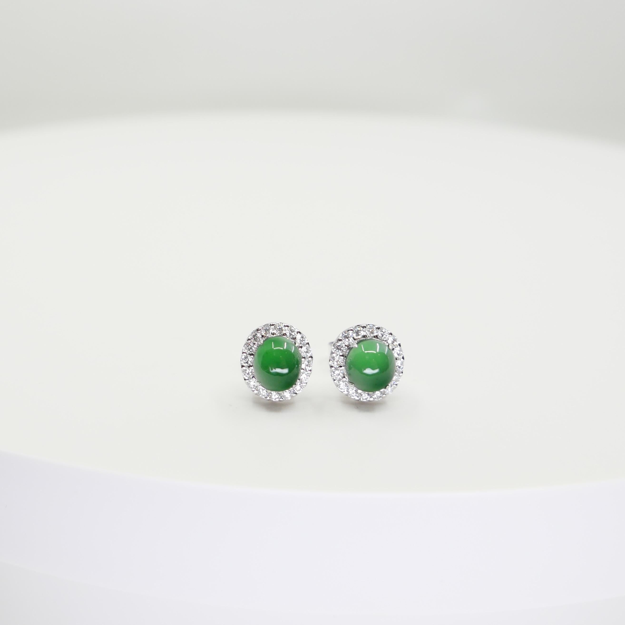 Certified Natural Apple Green Jade Diamond Stud Earrings. Glowing Green In New Condition For Sale In Hong Kong, HK