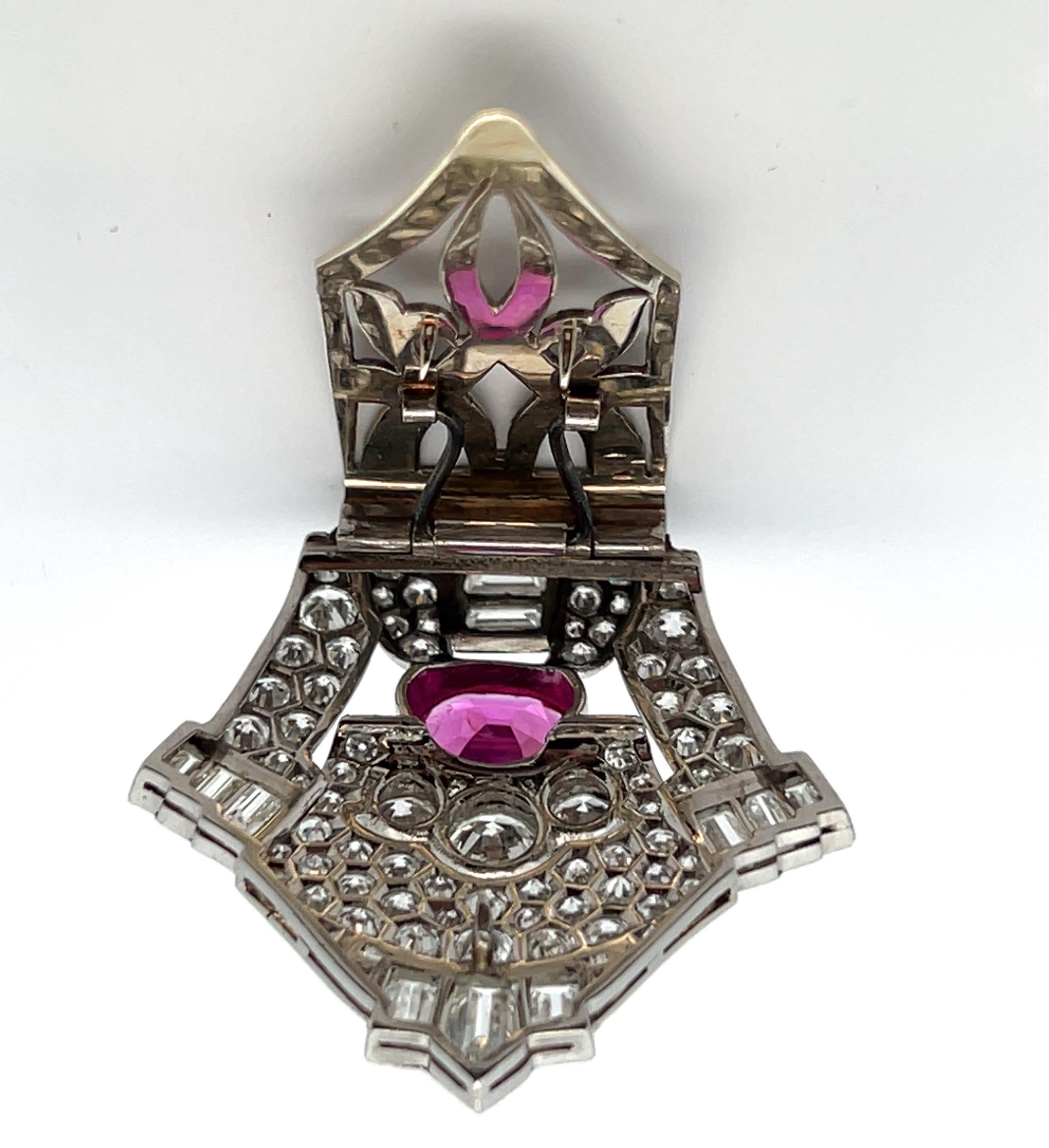 Zertifizierte natürliche Art Deco Burmese Rubin und Diamant Clip für Damen oder Herren im Angebot
