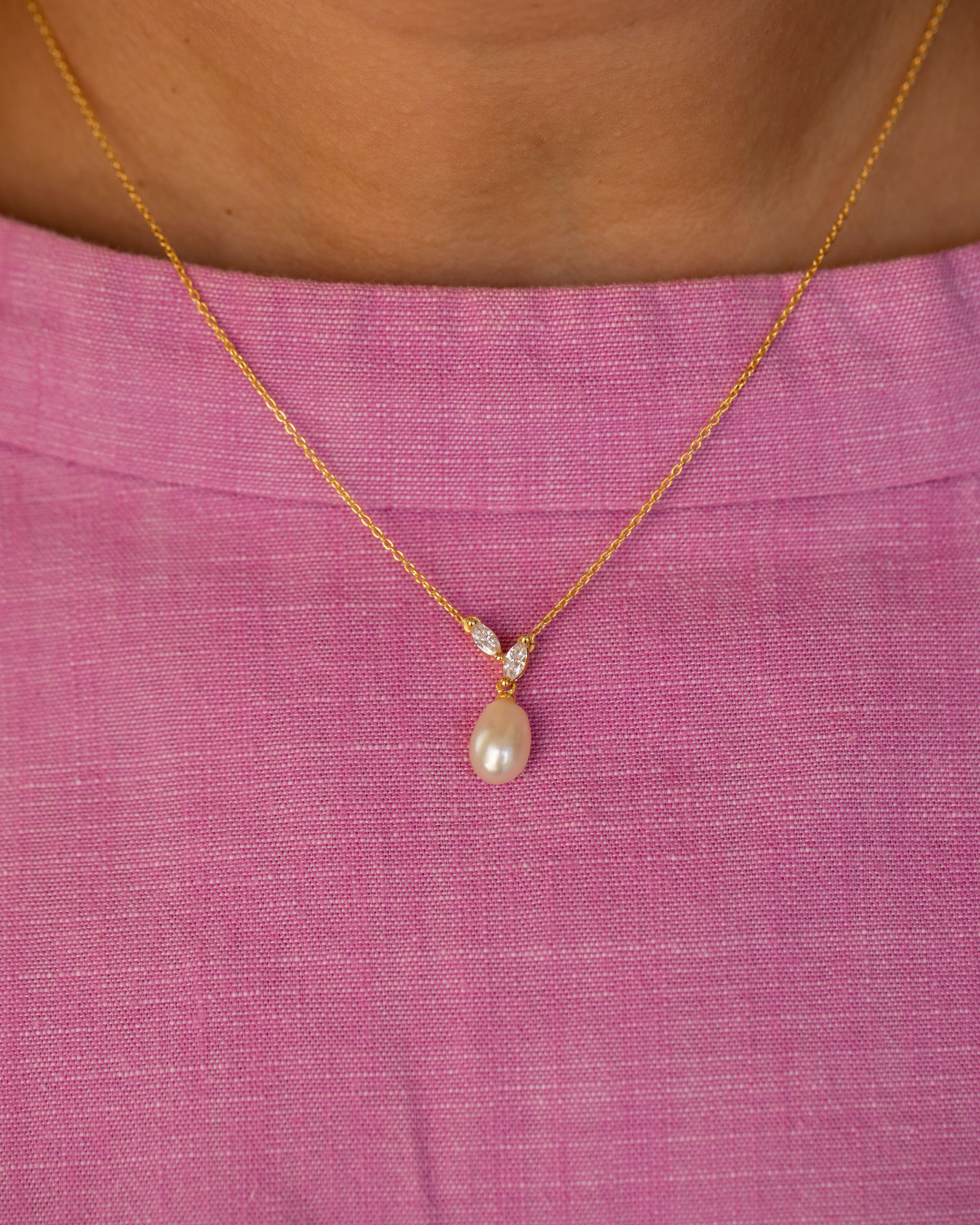 Marquise Cut Certified Natural Bahraini Pearl Drop and Diamonds Pendant in 18 Kt Yellow Gold For Sale