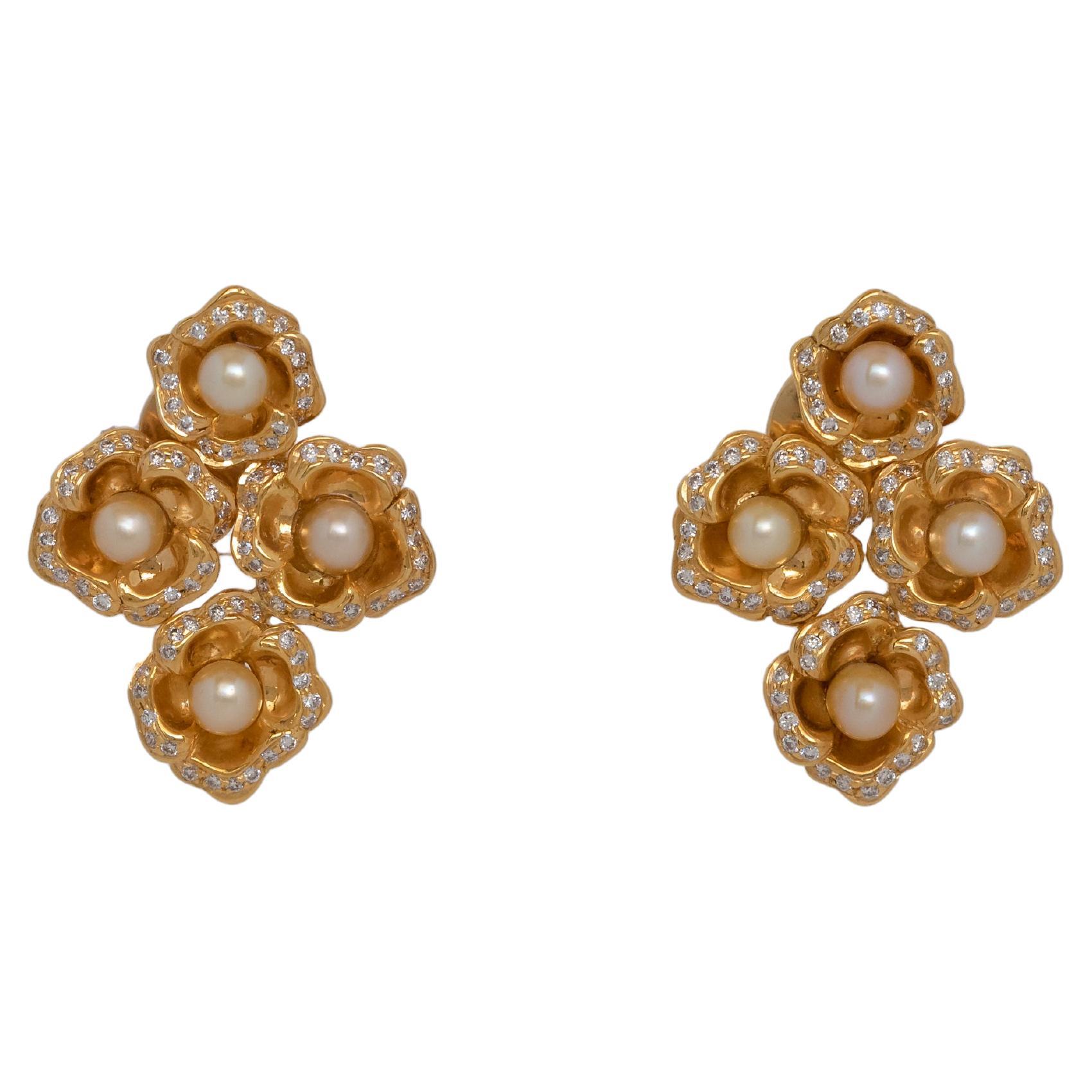 Certified Natural Bahraini Pearls Flowers Earrings with Diamonds in 18 Kt Gold For Sale