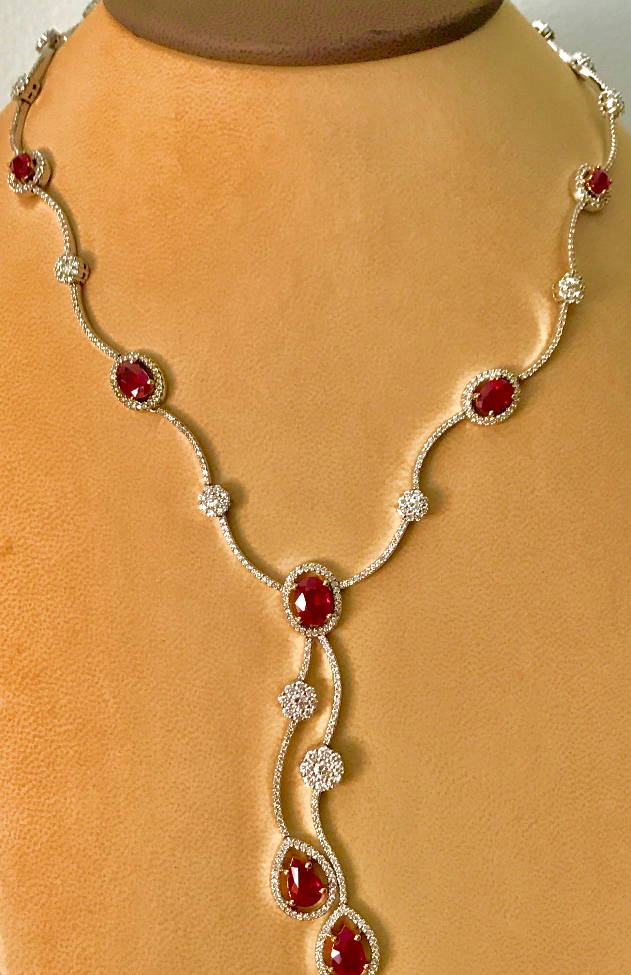 Halskette aus 18 Karat Weißgold mit AGI-zertifiziertem natürlichem Burma-Rubin und Diamant (Tropfenschliff) im Angebot