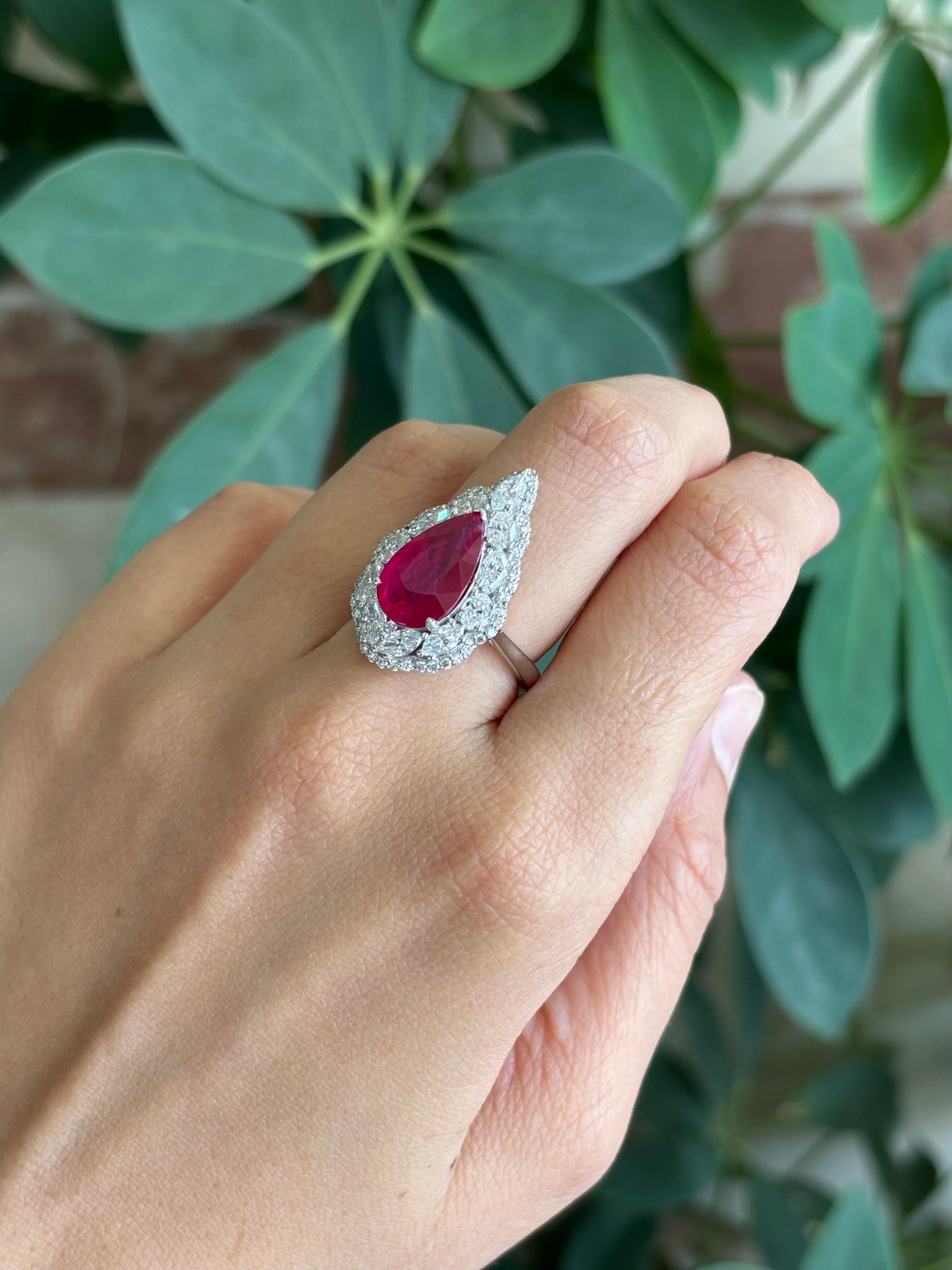 Certified Natural Burmese Ruby Statement Ring Set In 18K White Gold For Sale 4