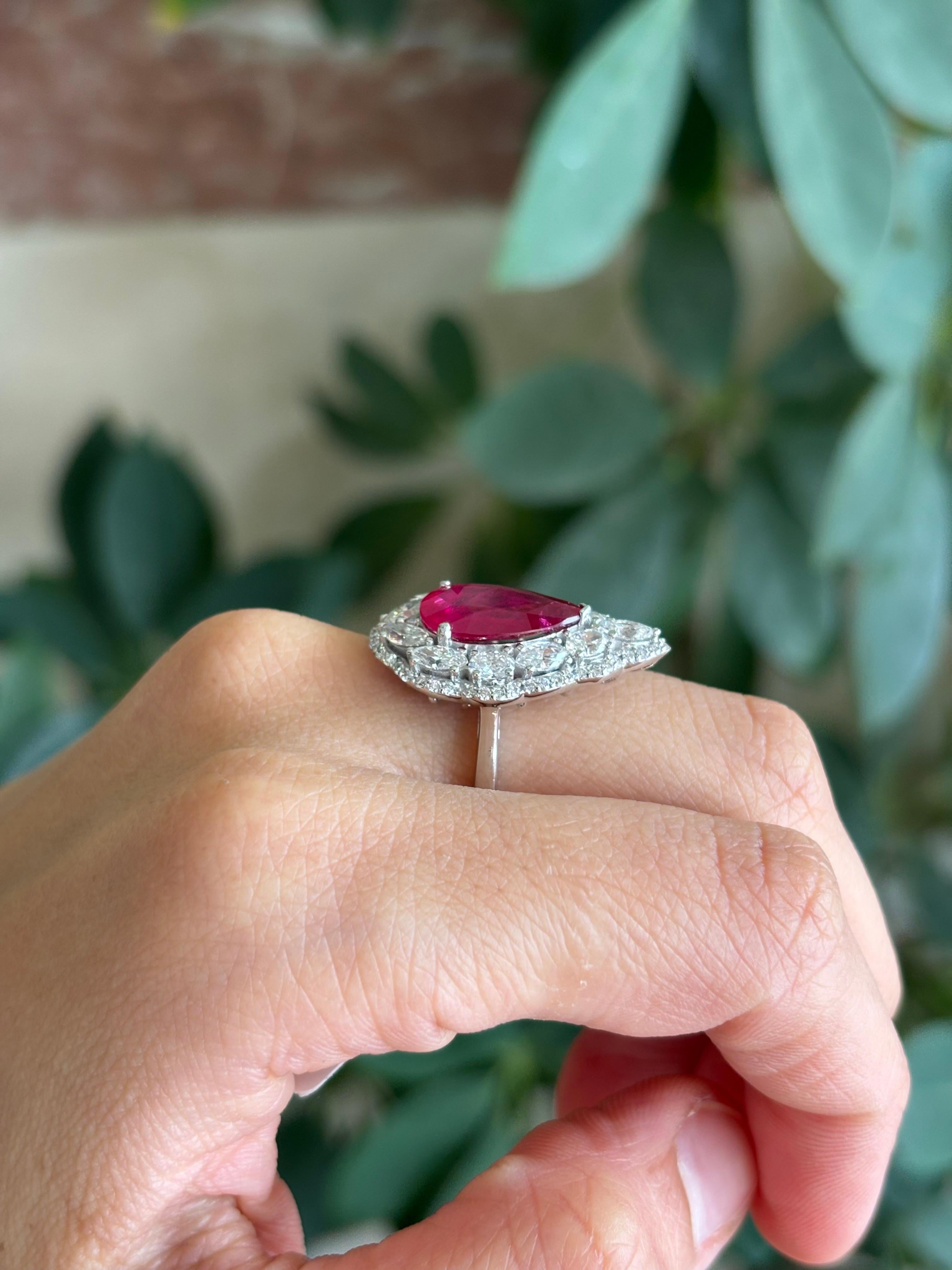 Certified Natural Burmese Ruby Statement Ring Set In 18K White Gold For Sale 2