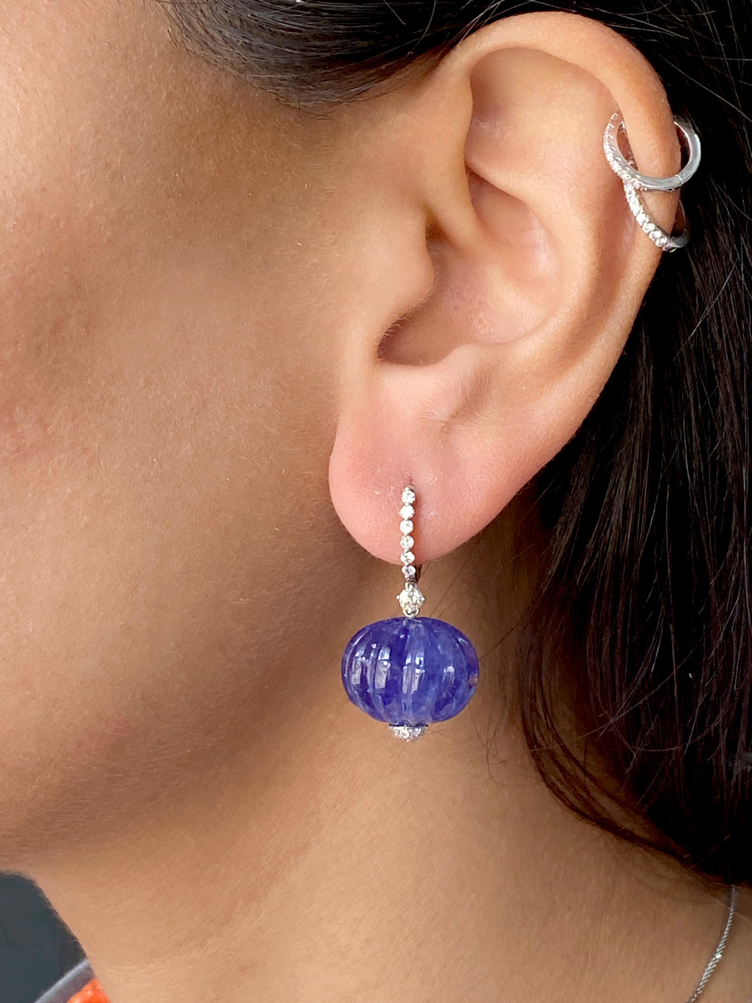 Women's or Men's Certified Natural Carving Tanzanite Beaded Dangle Drop Earrings In 18K Gold  For Sale