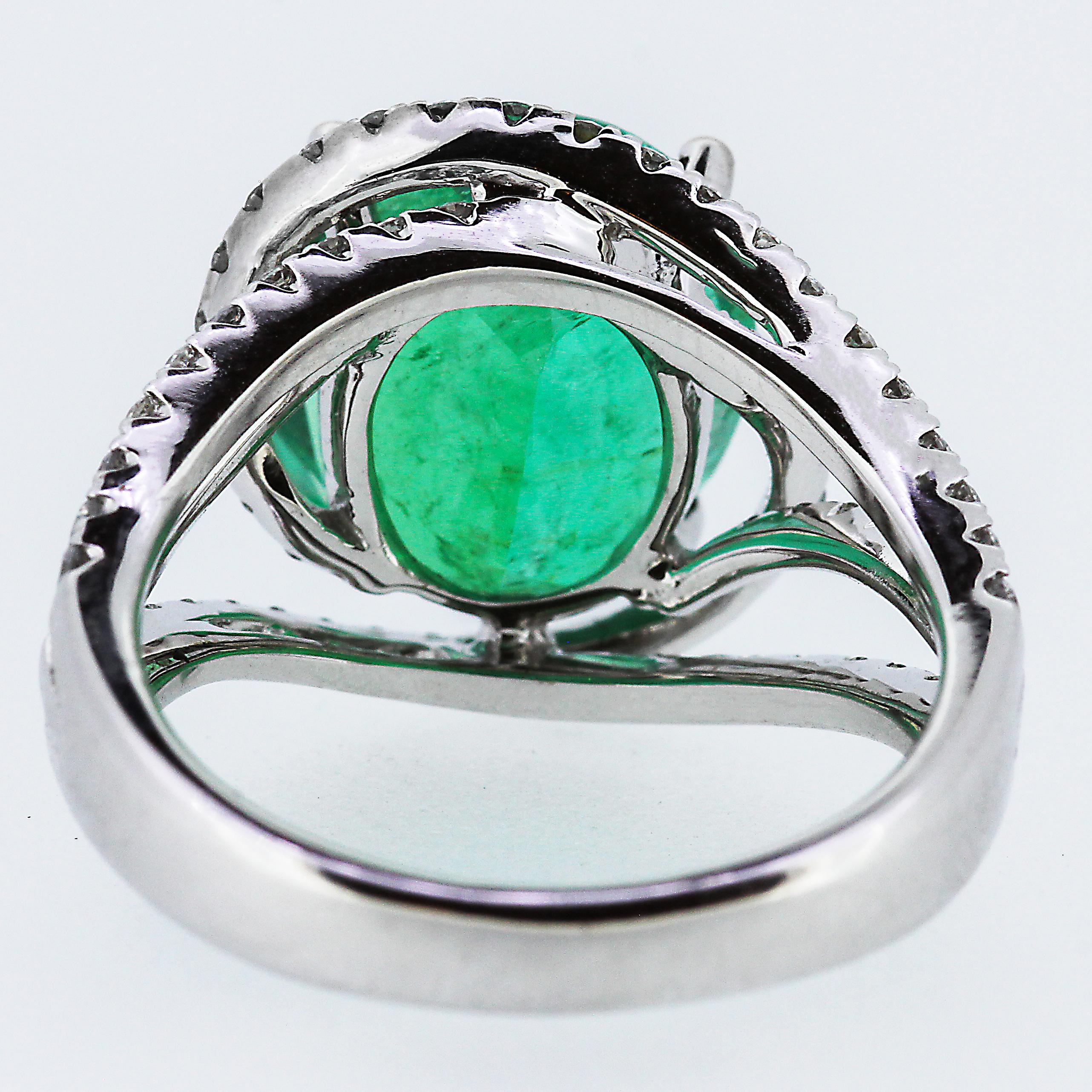 Modern Certified Natural Colombian Emerald 5.3 ct and Diamond Ring in 18K White Gold For Sale