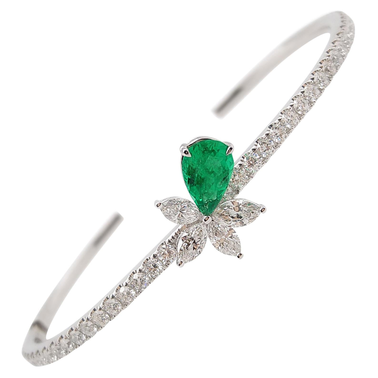 Certified Natural Colombian Emerald and White Diamond in 18K White Gold Bangle