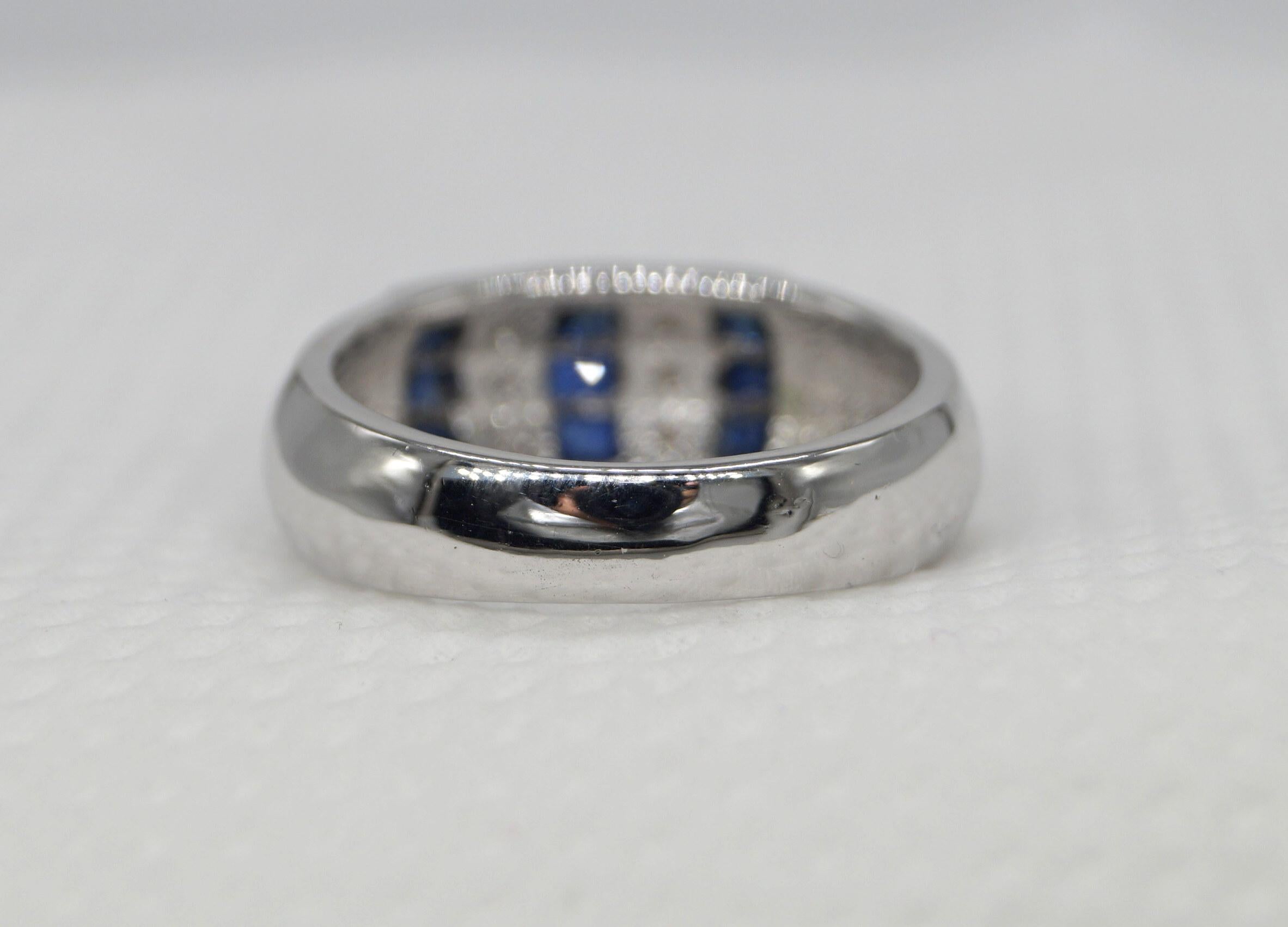 Bague en or blanc Vermeil avec diamant naturel certifié et saphir bleu Neuf - En vente à Delhi, DL