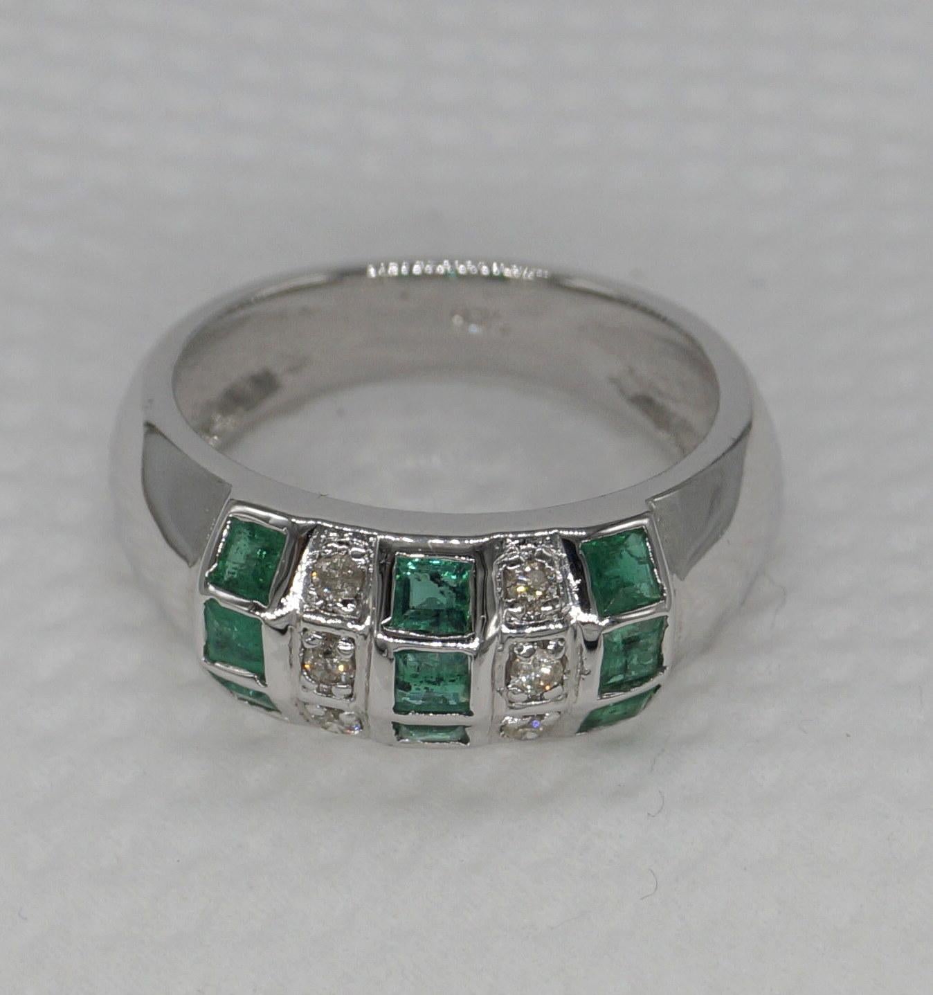 Certified Natural Diamond - Emerald Band White Gold Vermeil Band cocktail Ring For Sale 1