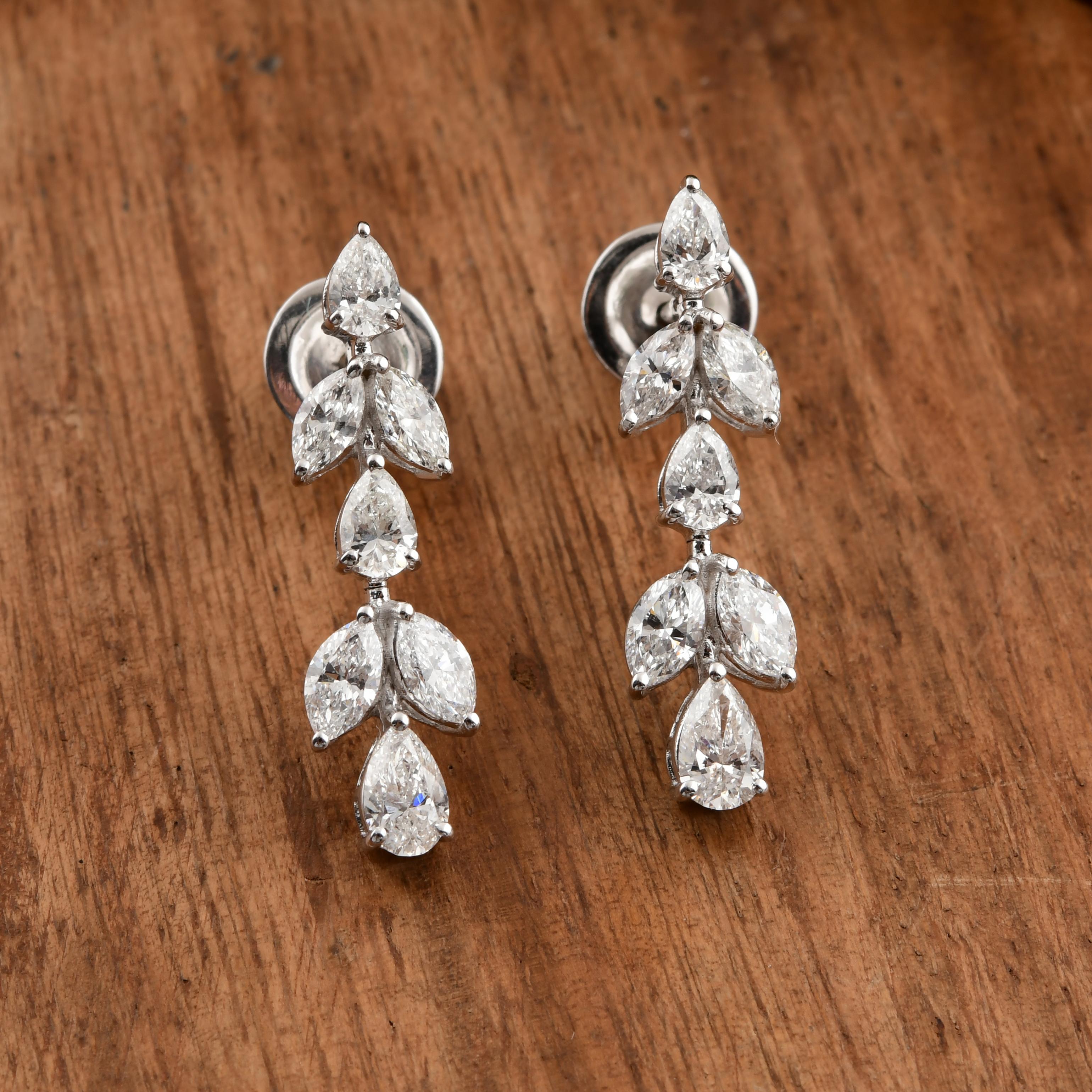 Taille mixte Boucles d'oreilles pendantes en diamant naturel certifié Or blanc 18k en vente