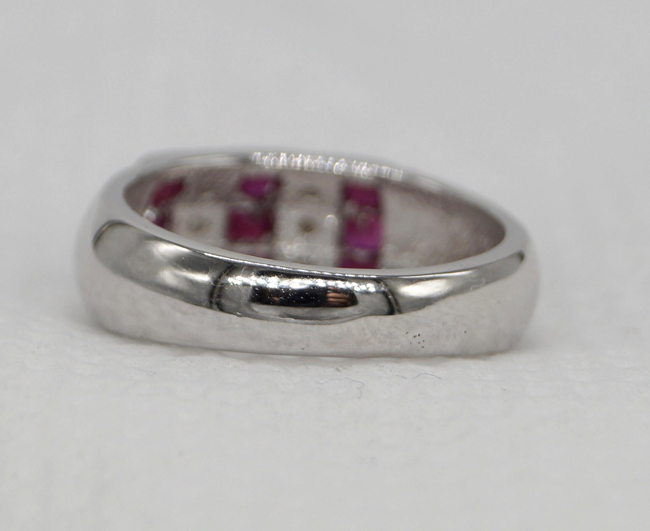 Anello con diamante naturale certificato - Anello con rubino vero Anello in oro bianco in vermeil cocktail In condizioni Nuovo in vendita a Delhi, DL