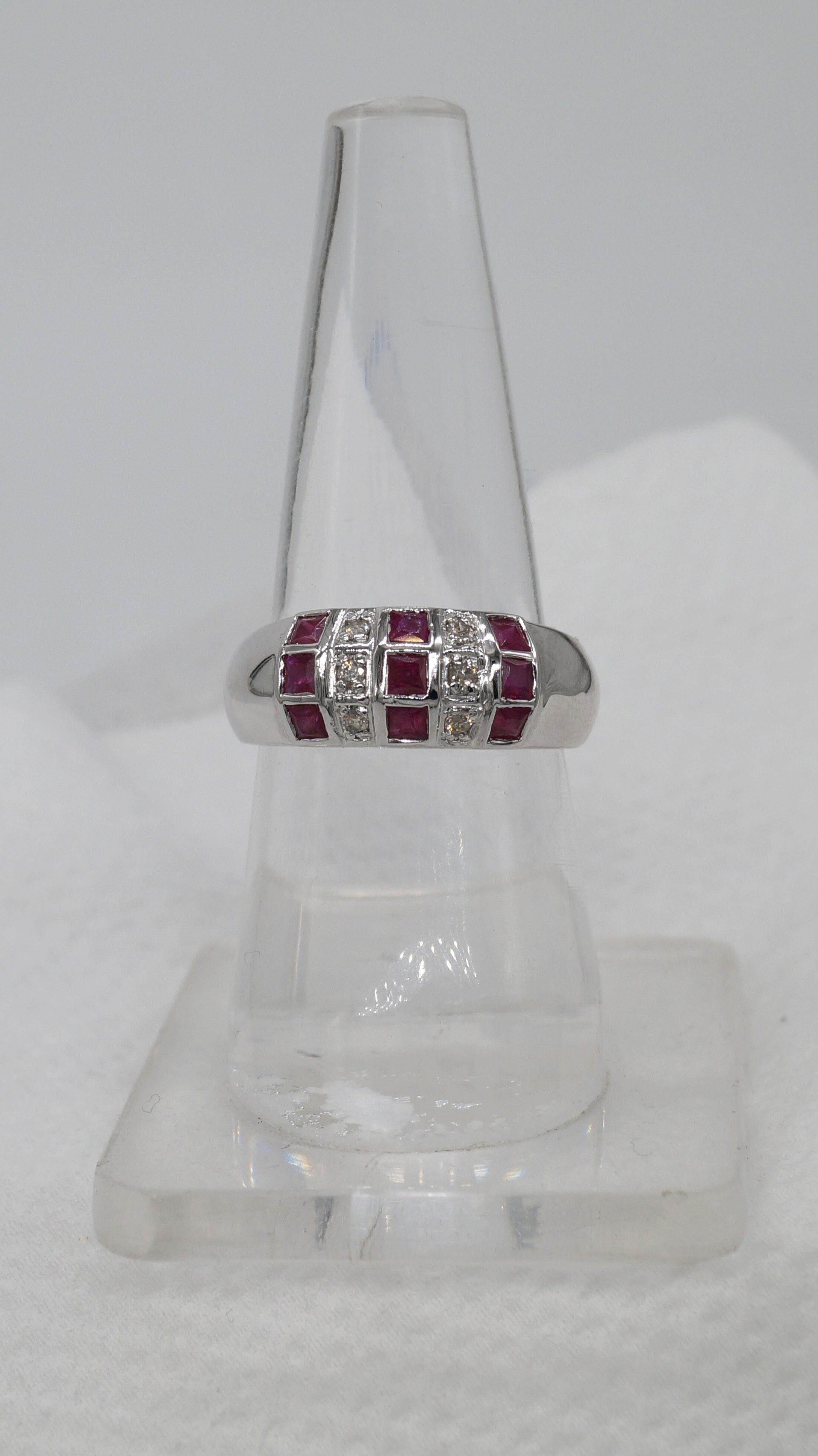 Anello con diamante naturale certificato - Anello con rubino vero Anello in oro bianco in vermeil cocktail in vendita 1