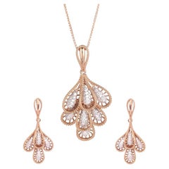 IGI Certified 18K Gold 1.5ct Natural Diamond F-VVS Designer Pendant Earrings Set